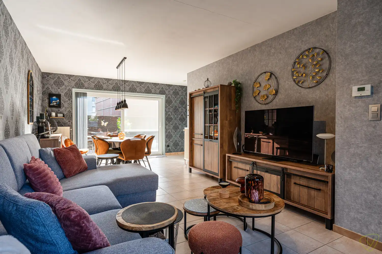 Moderne gezinswoning te koop in Eeklo met 3 slaapkamers, garage en zolder, perfect voor comfortabel wonen! foto 4