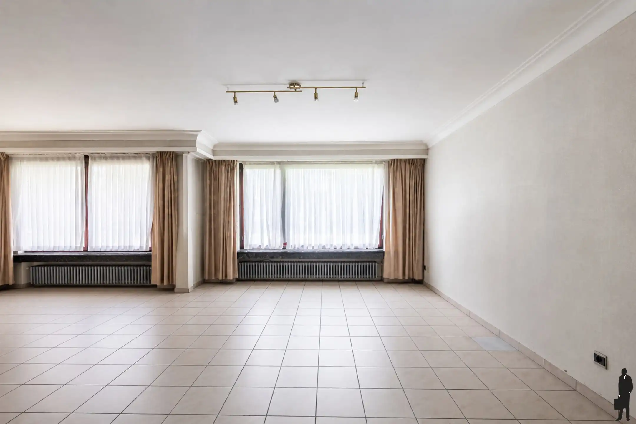 Split-levelvilla met bouwgrond op 2.636 m²   foto 5