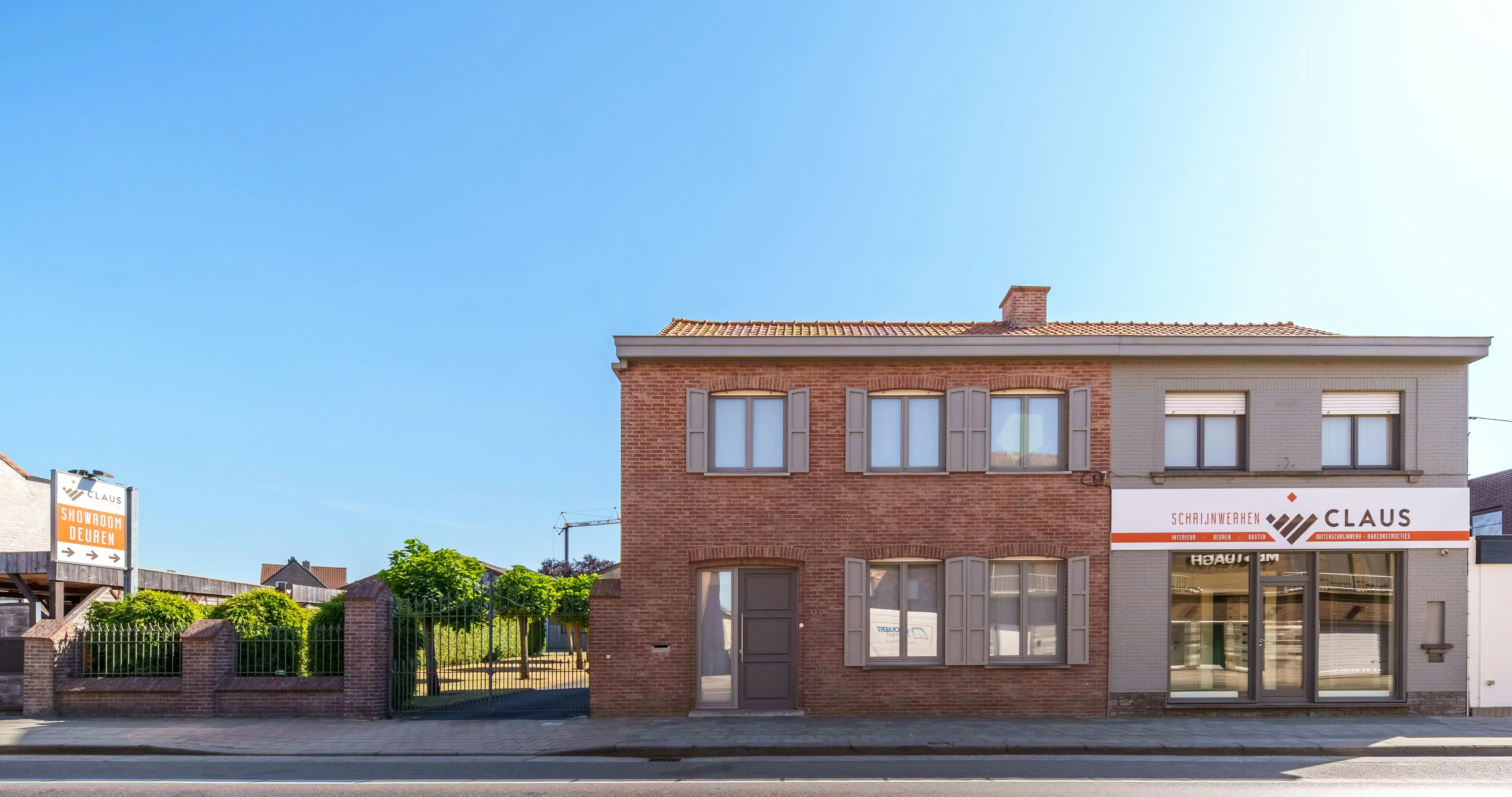 Woning met loods (550 m²) & showroom te Zonnebeke foto 2
