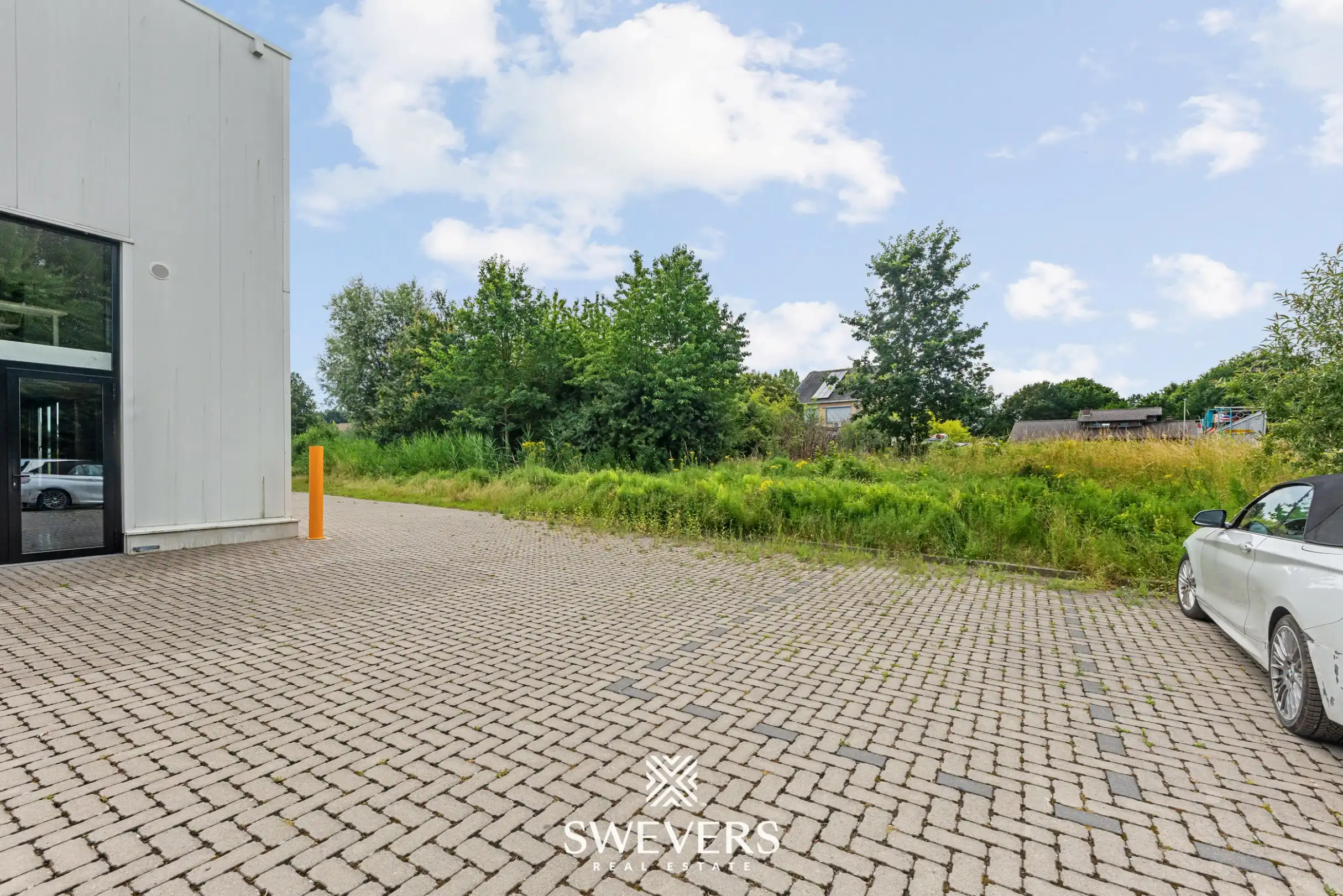 Instapklare recente KMO-unit 198m2 te Diepenbeek: ideale opbrengsteigendom of uw eigen activiteit? foto 13