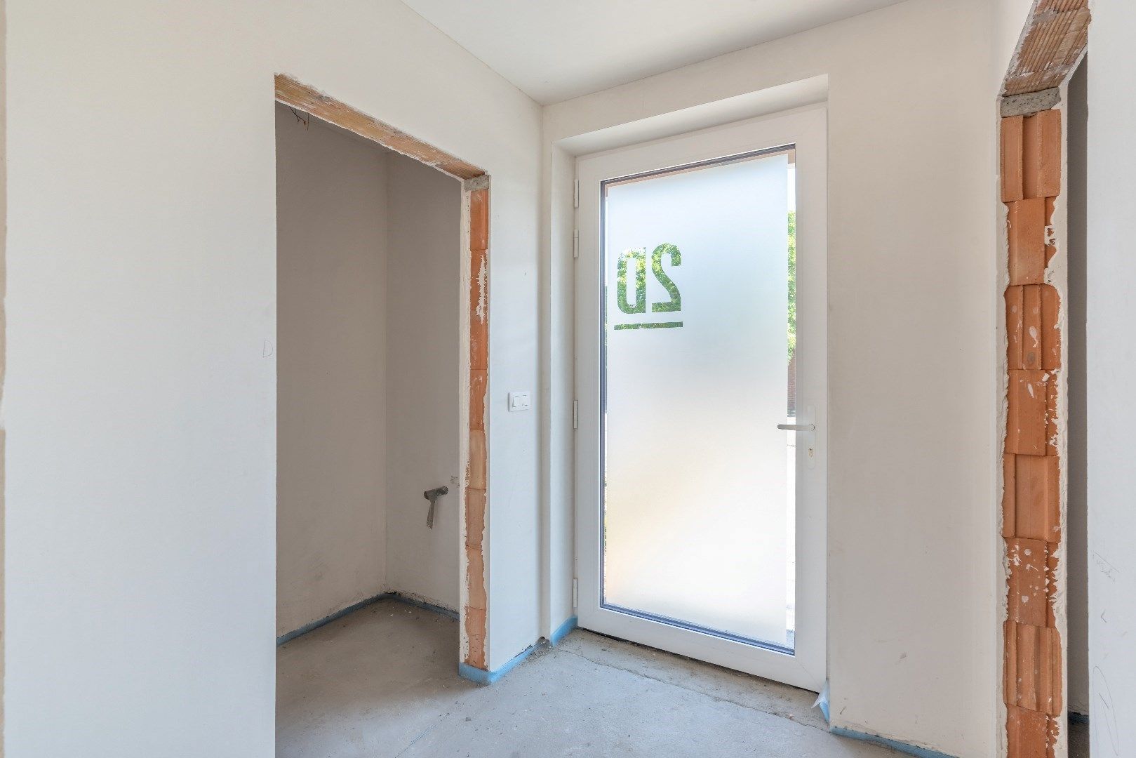 Halfopen nieuwbouwwoning op een rustige locatie.REEDS 45% VERKOCHT! foto 2