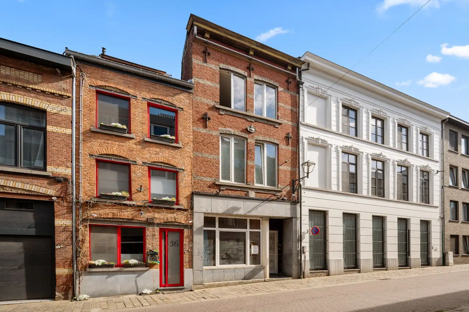 Handelsruimte met stockageruimte op topligging nabij de markt van Diest foto 3