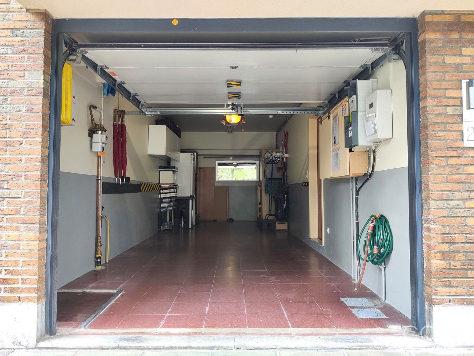 Woning met 4 slaapkamers, garage en tuin foto 25
