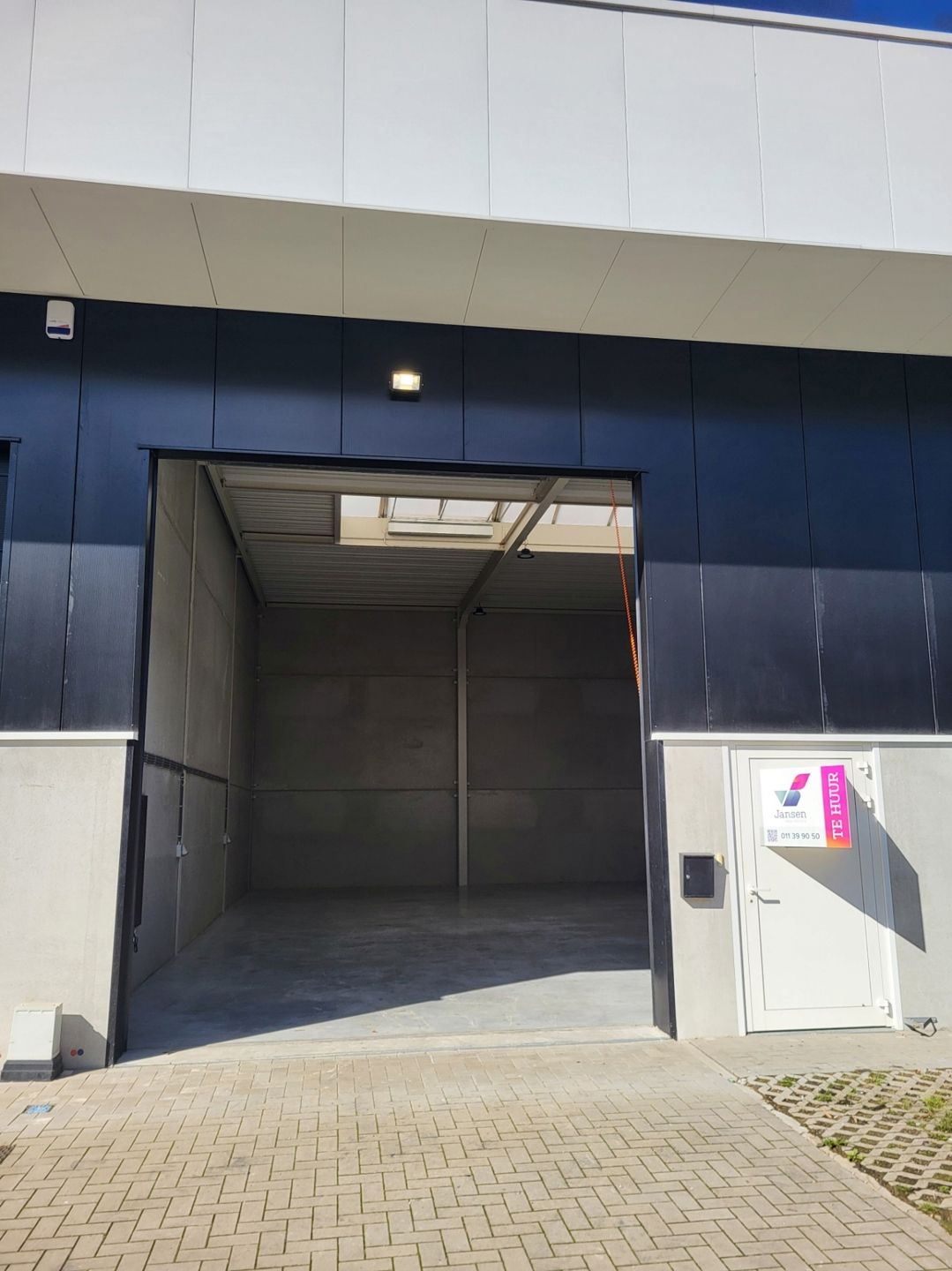 KMO-Unit te huur in Genk van 160m² foto 2