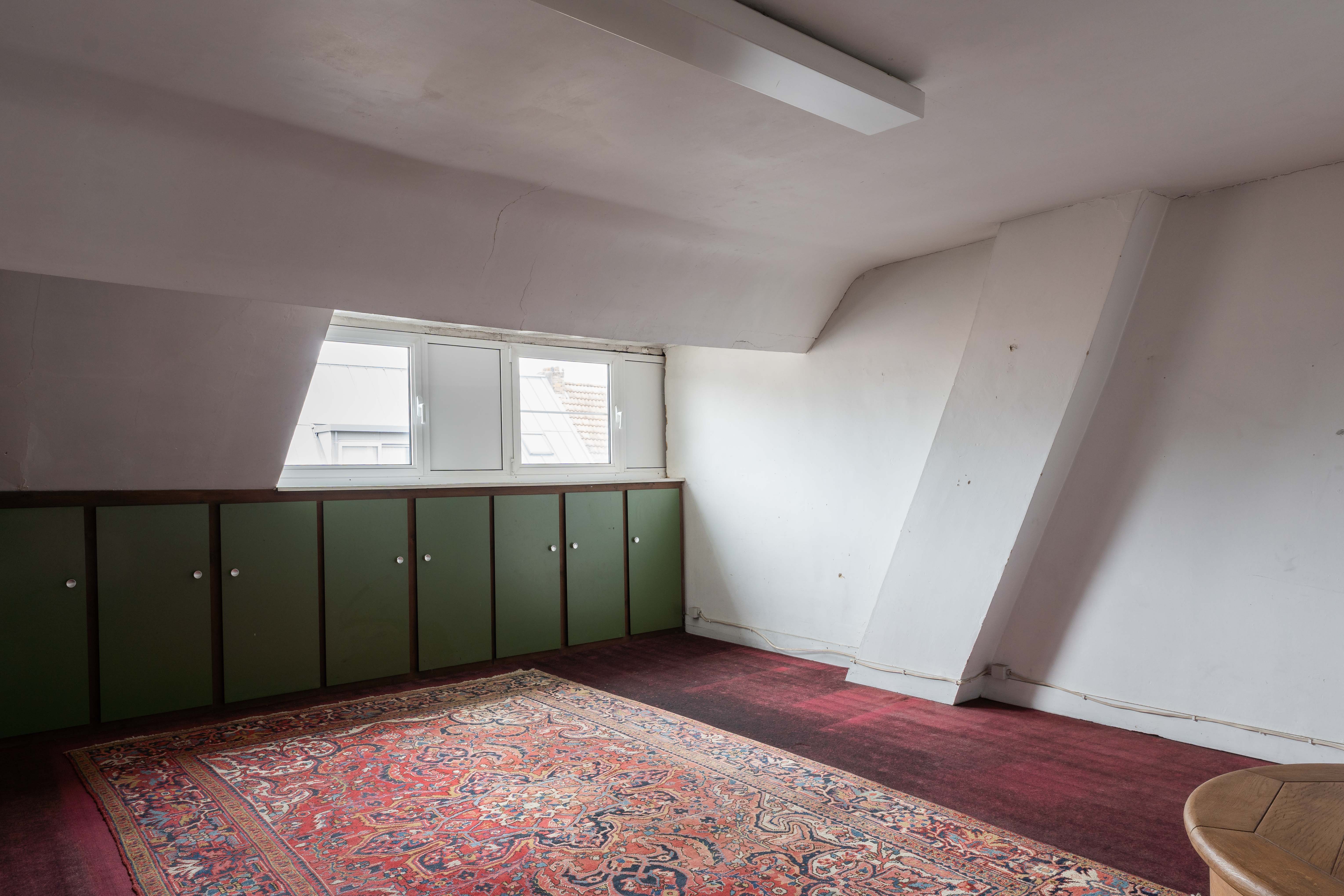 Ruime herenwoning aan de stadsrand foto 15