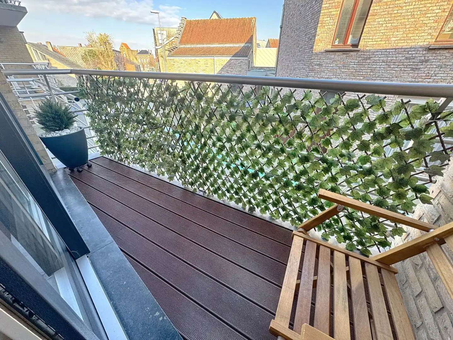 Recent en centraal gelegen appartement met garage foto 6