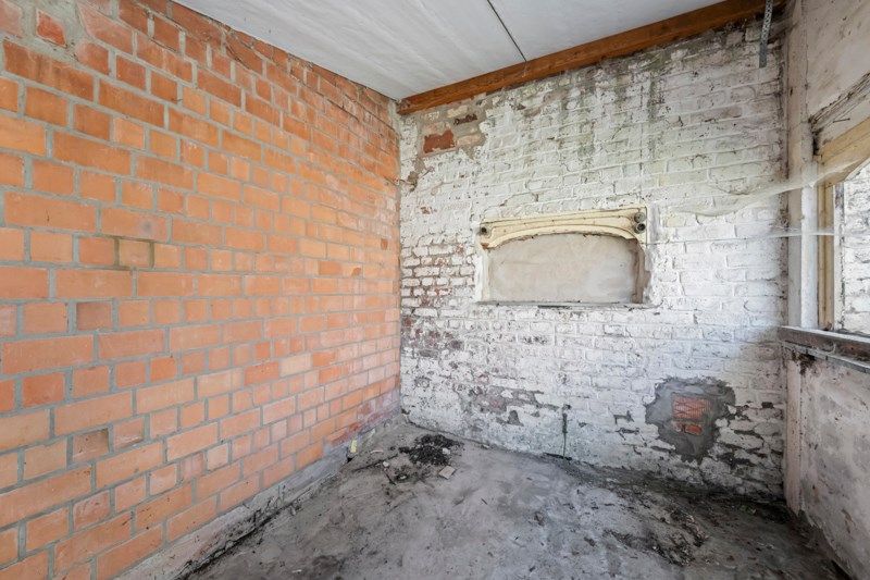 Te renoveren stadswoning met uitweg achteraan! foto 18