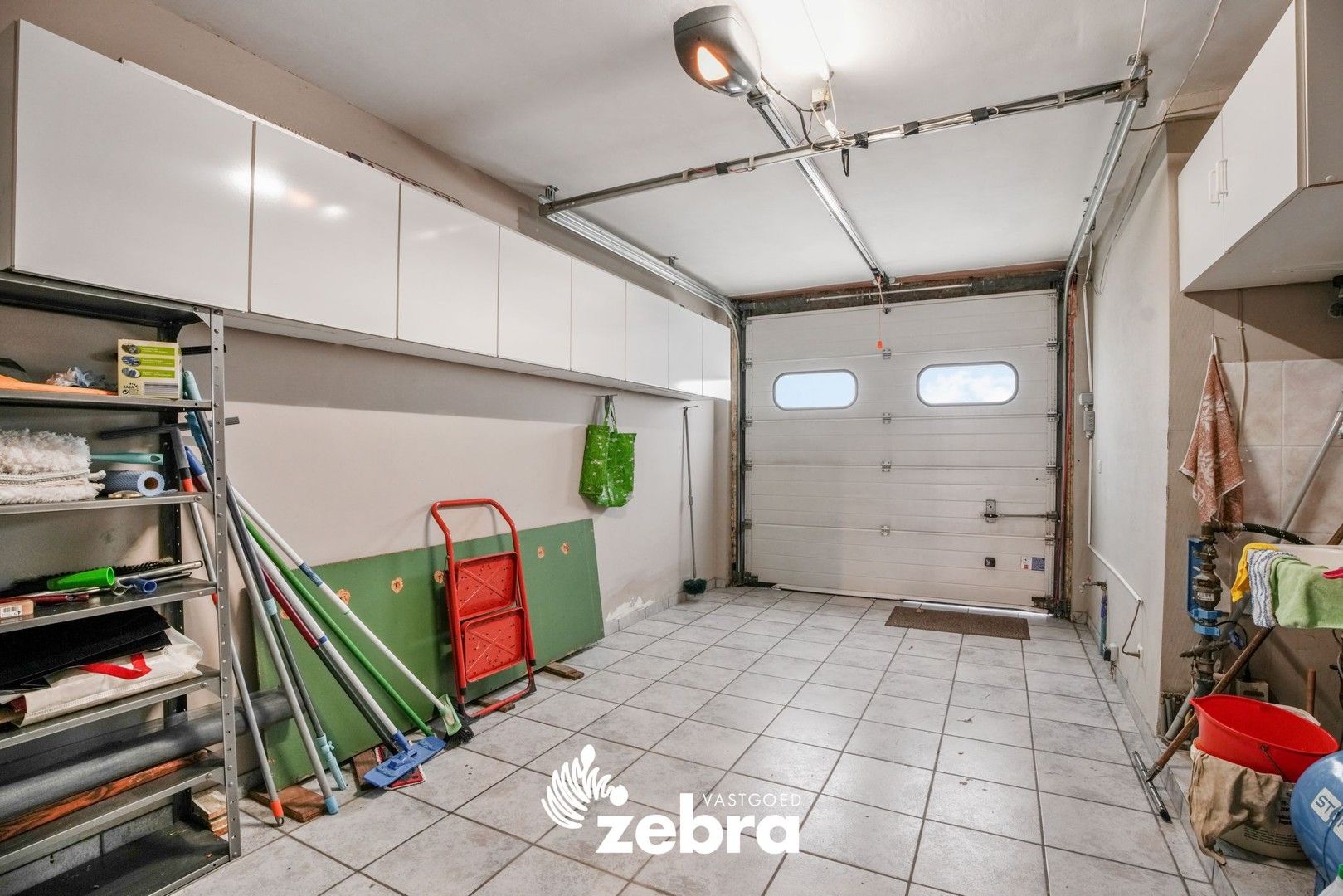 Ruime gezinswoning met 4 slaapkamers, tuin en garage in hartje Tielt foto 10