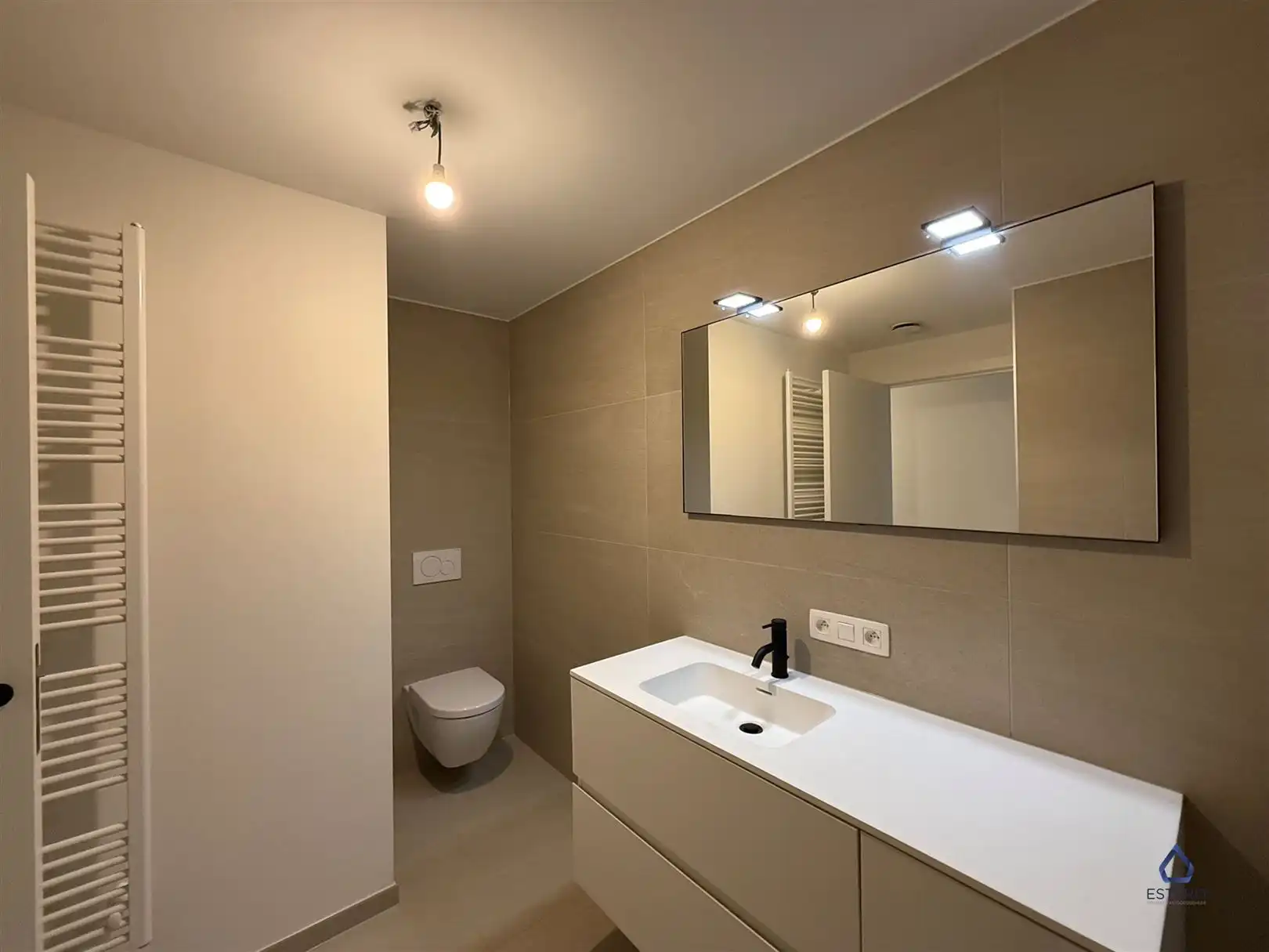 Luxe nieuwbouwappartement met dubbel terras op toplocatie foto 16