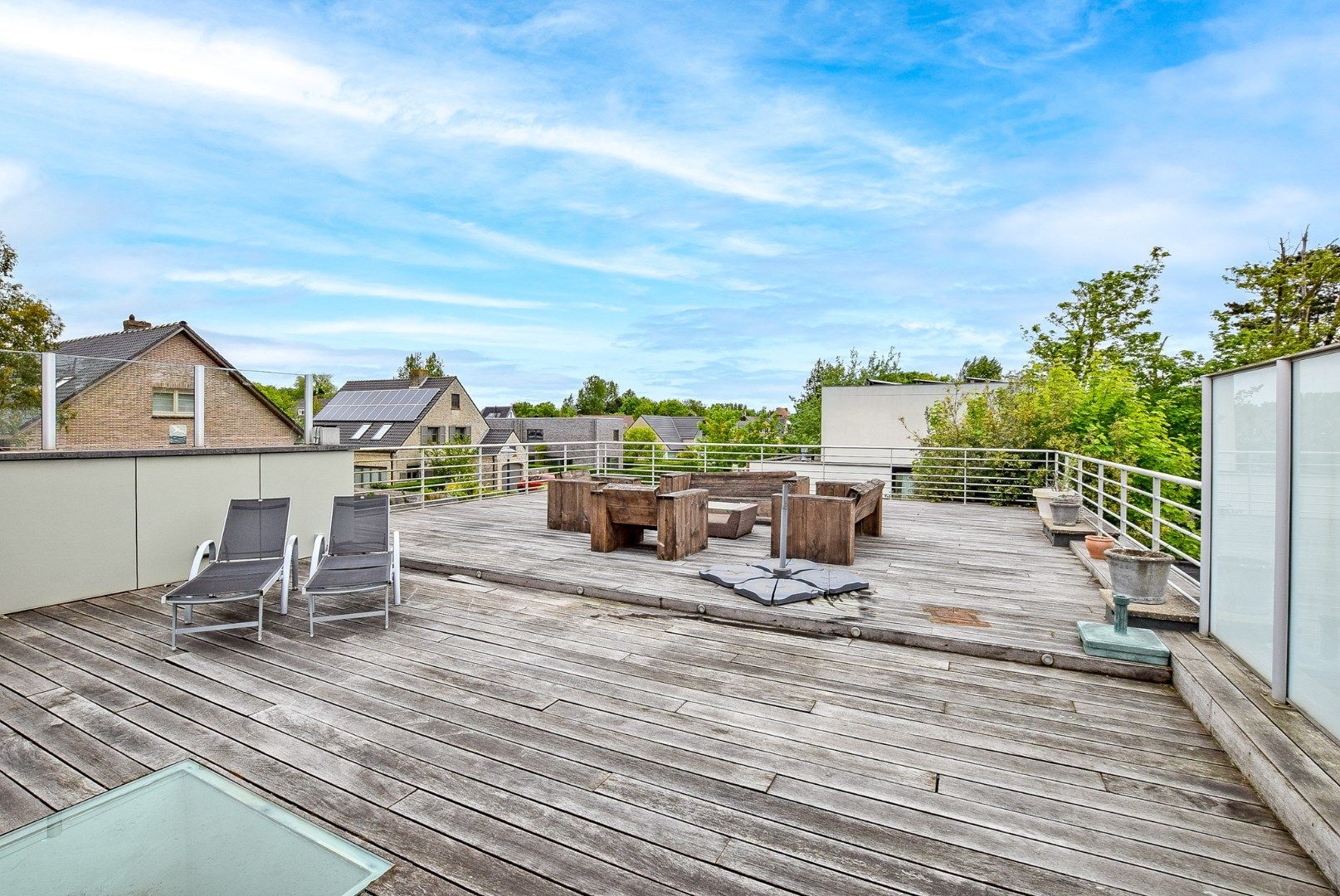 Goed gelegen kantoorruimte / praktijkruimte met woonst te Oostduinkerke op 749m². foto 25