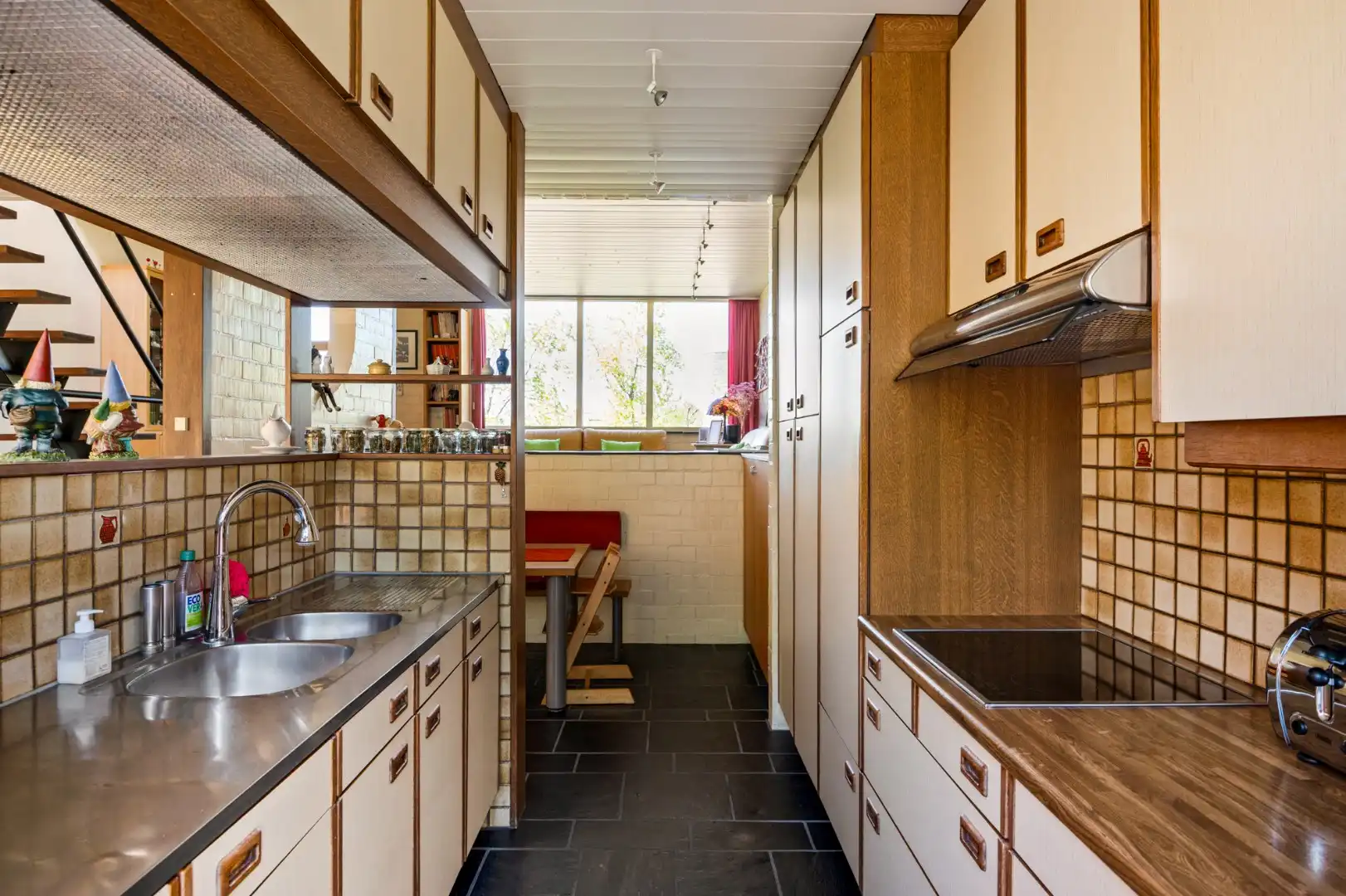 Splitlevel woning met tuin en zicht op natuurgebied! foto 10