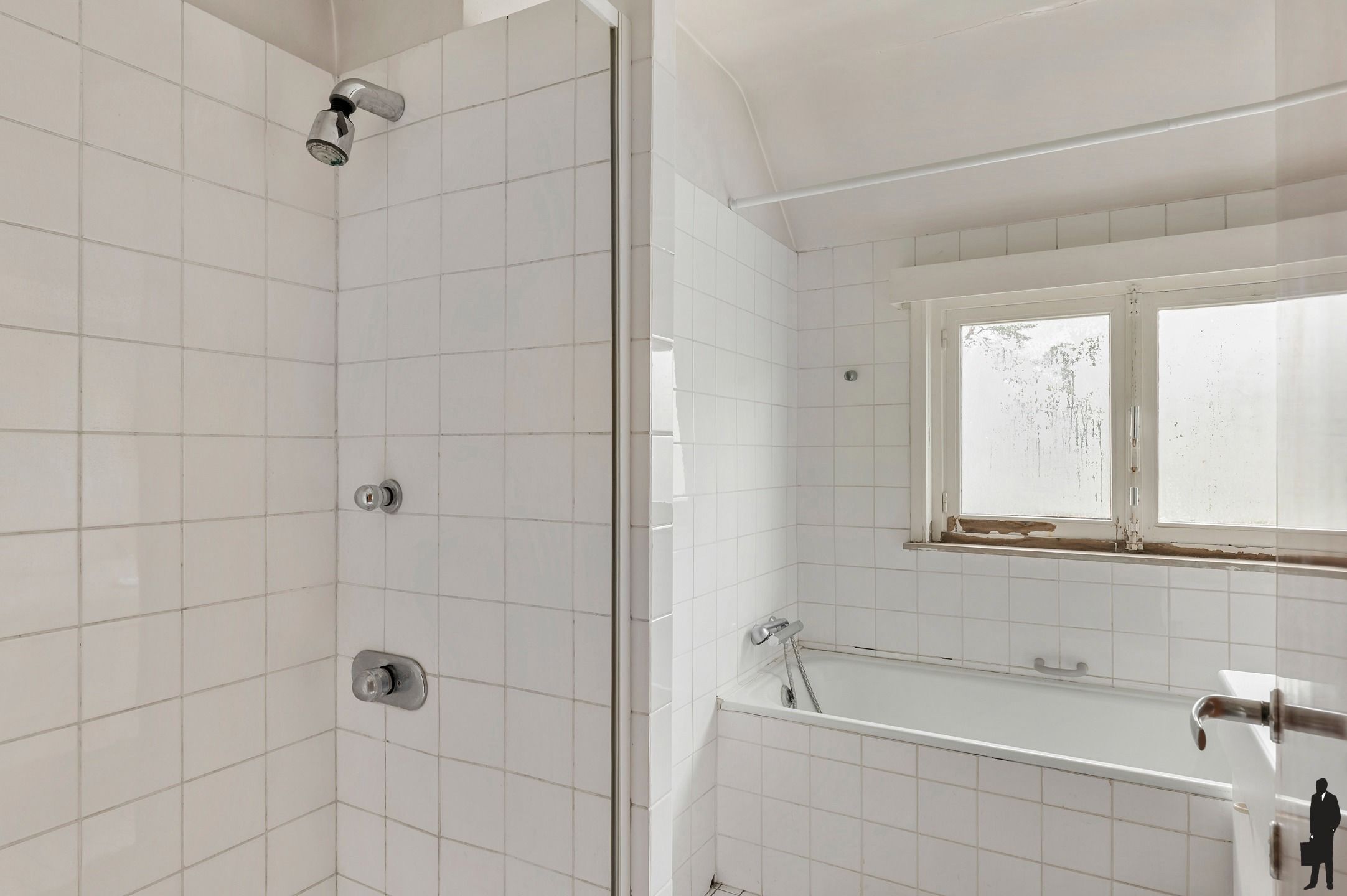 Zonnige villa met karakter & potentieel in hartje Brasschaat foto 17