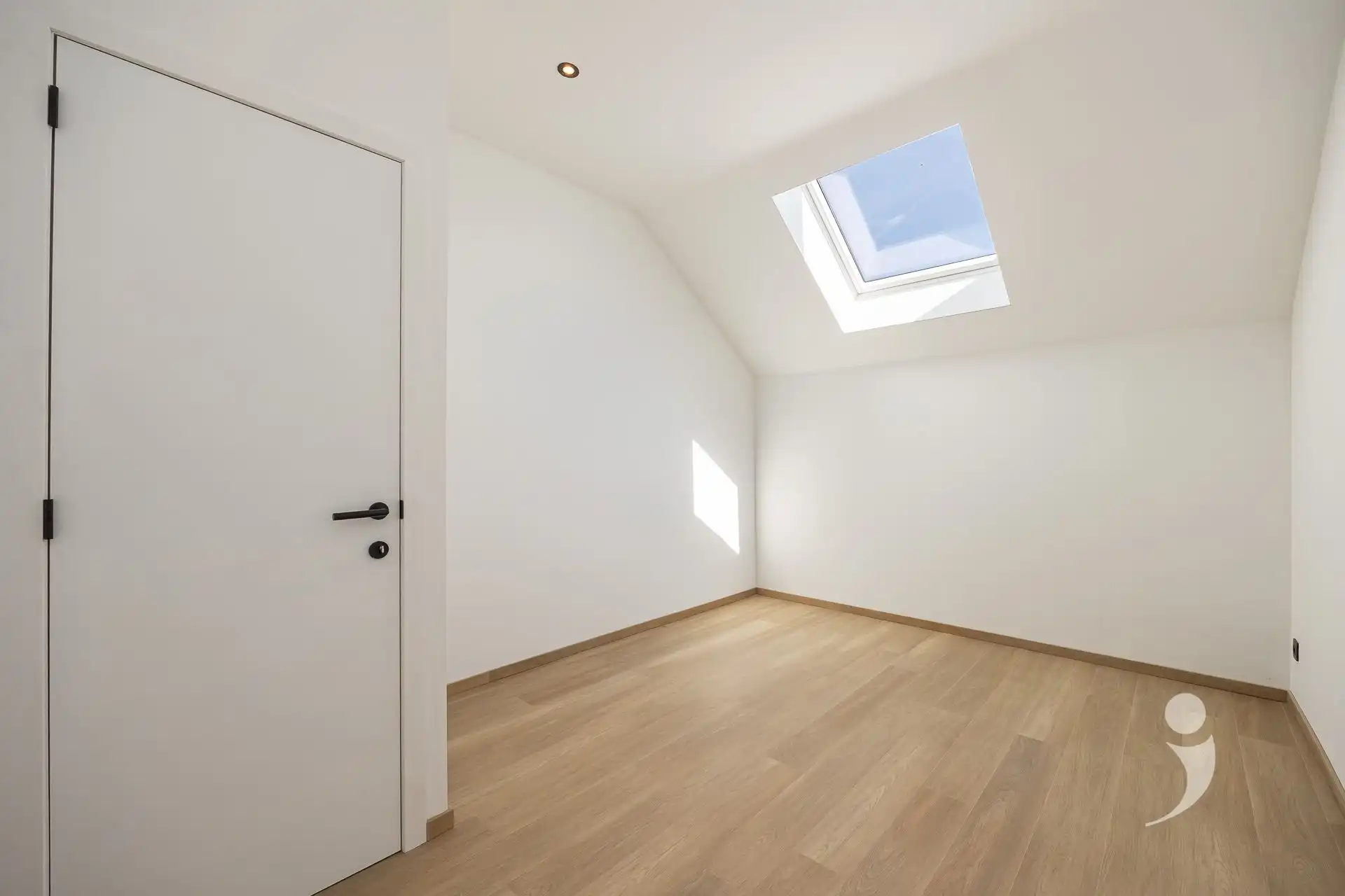 Volledig gerenoveerde hoeve met loods én verkavelingsmogelijkheid foto 19