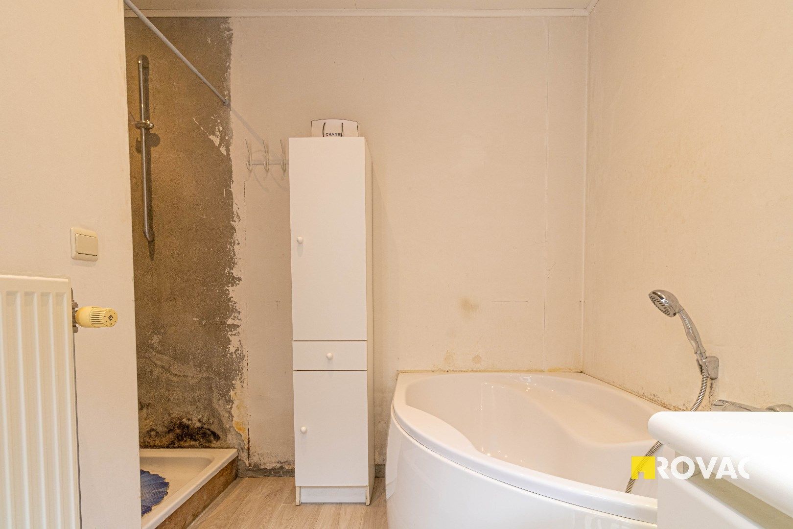 Zeer leuke rijwoning met prachtige stadstuin in centrum Izegem foto 21