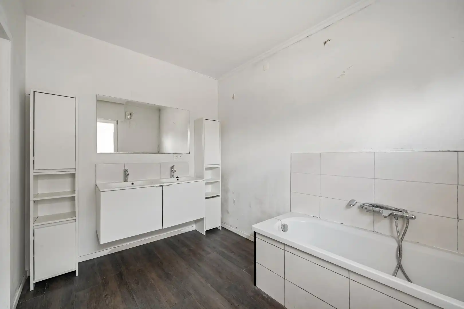 Instapklare woning met 3 slaapkamers in het centrum van Menen foto 9