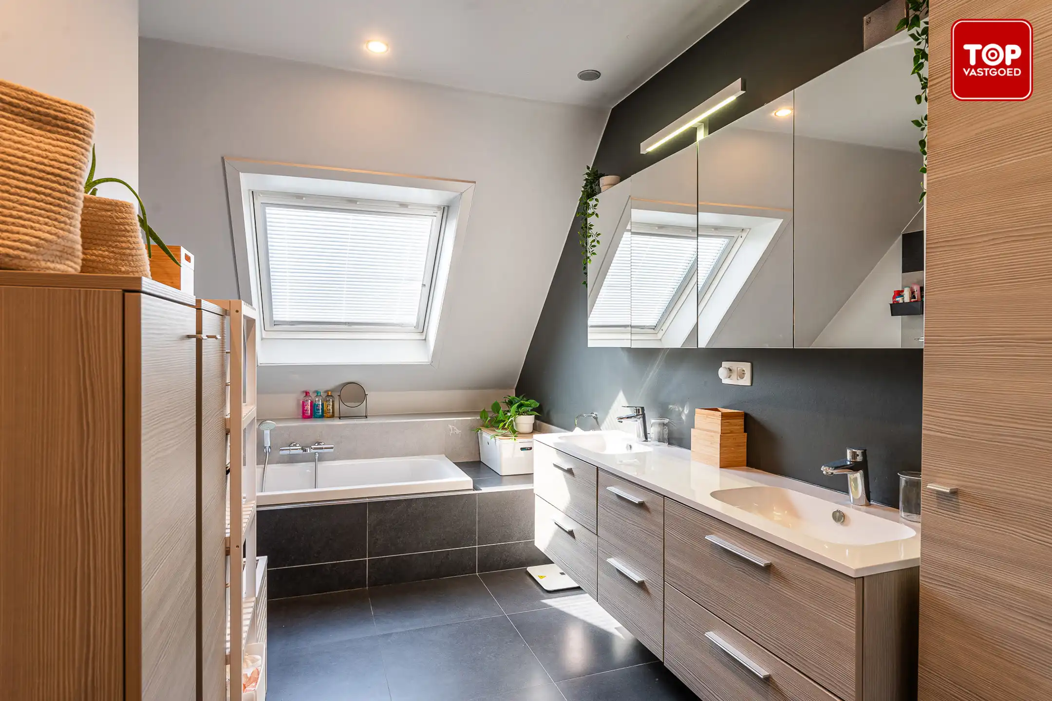 Instapklare woning met 4 slaapkamers en zonnige, zuidgerichte tuin. foto 11