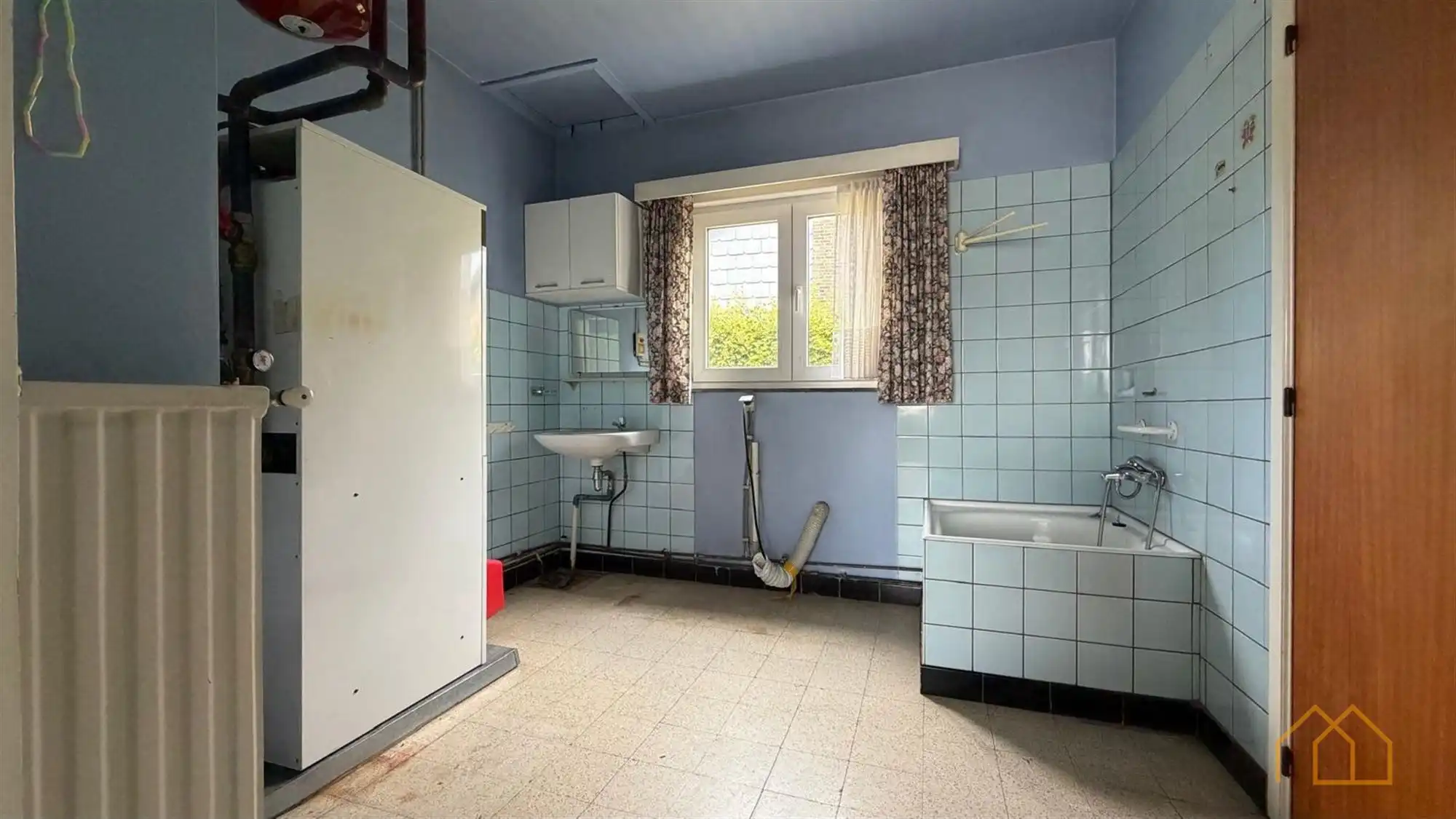 Vrijstaande woning met 3 slk en tuin foto 10