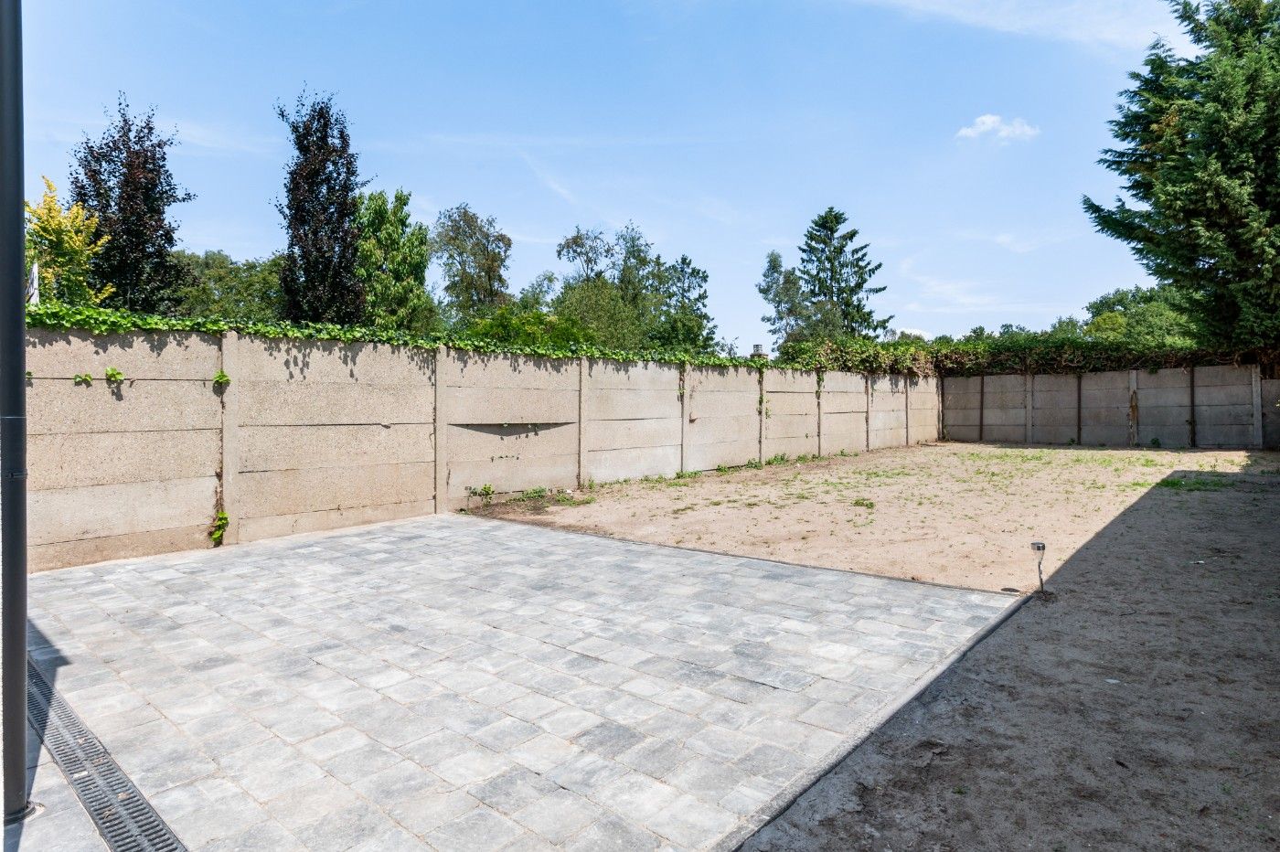 Prachtig gerenoveerde woning met 3 slpk., oprit en toffe tuin foto 21