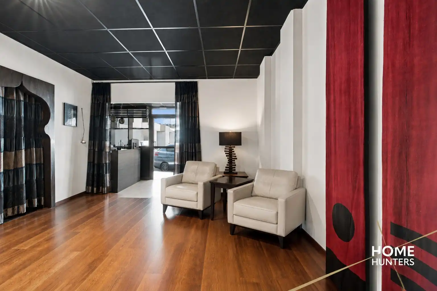 Veelzijdige handelswoning met tal van mogelijkheden op commerciële locatie in Roeselare! foto 4