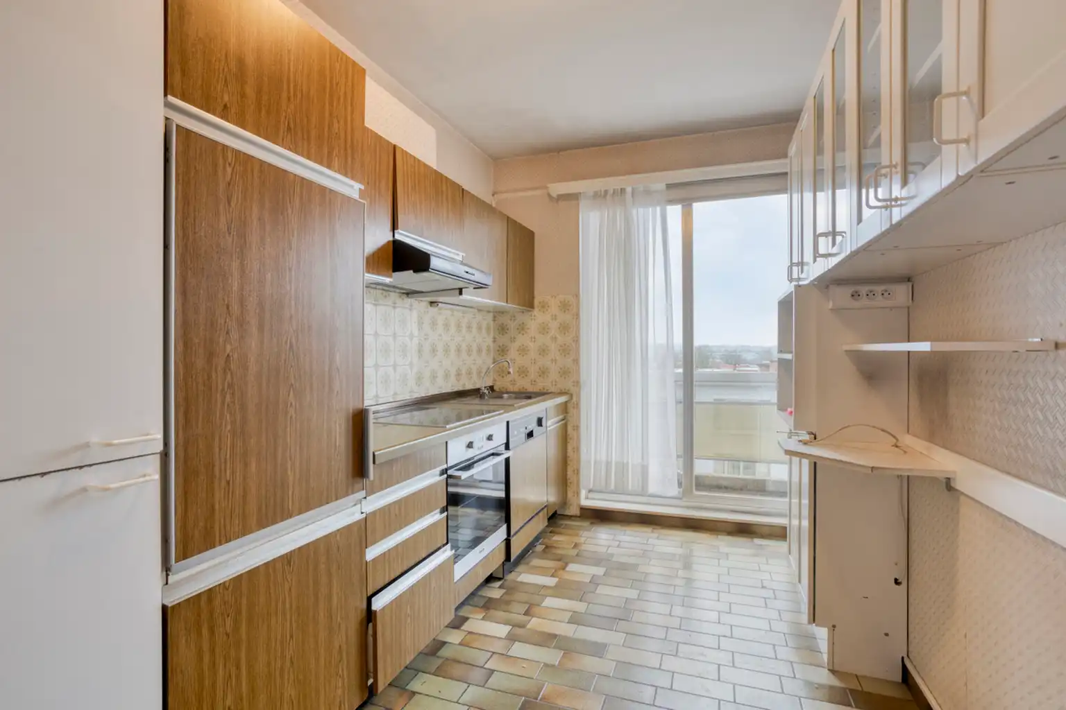 Te moderniseren hoekappartement met twee slaapkamers foto 10