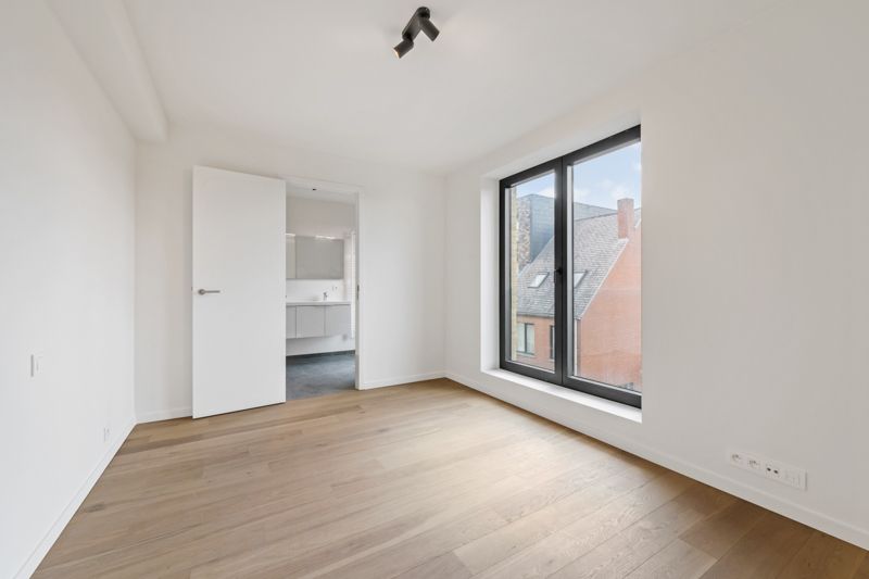 Modern nieuwbouwappartement te koop in Roeselare met gunstige oriëntatie foto 4