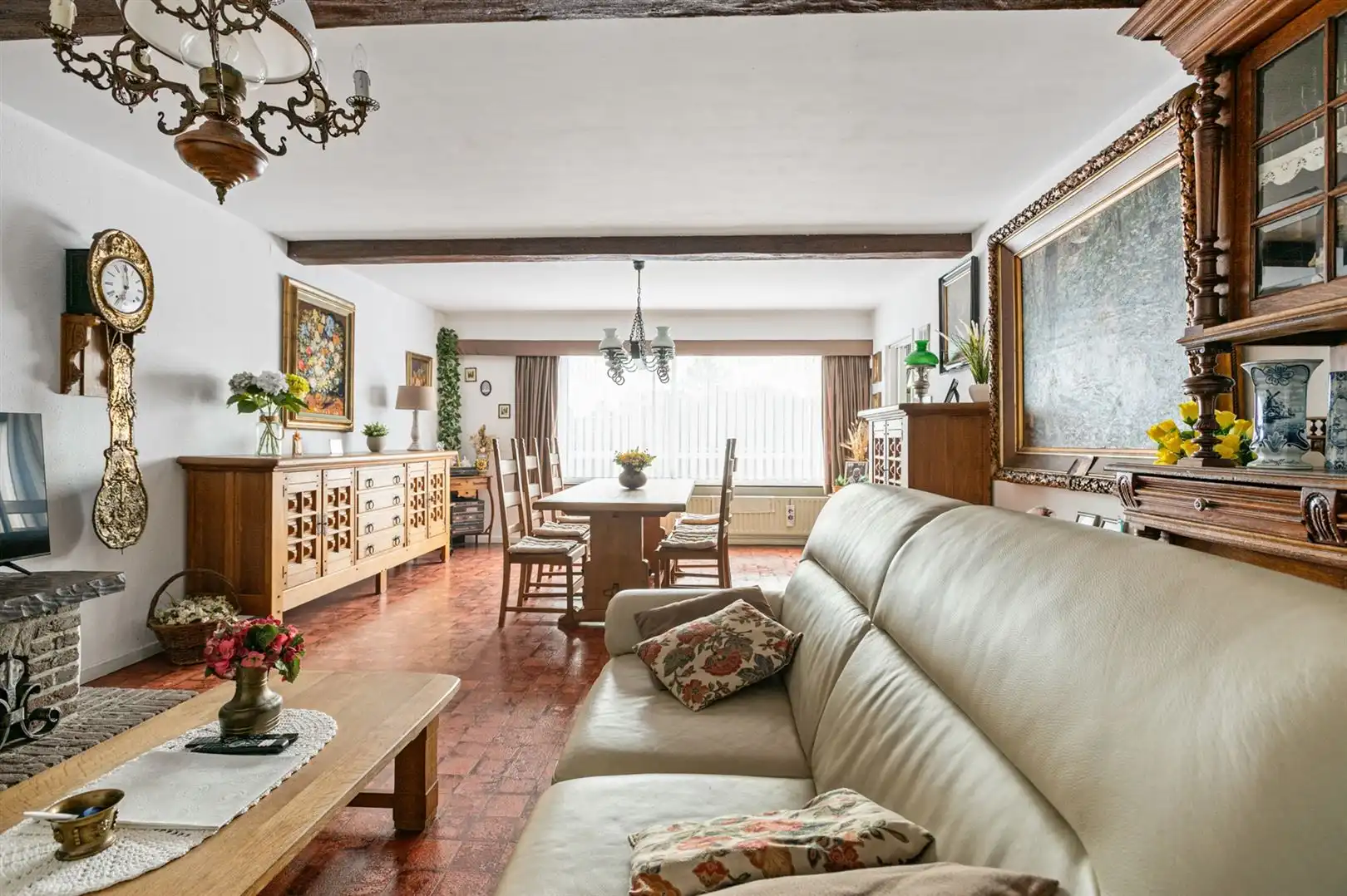 Ruim 3-slaapkamerappartement in Deurne-zuid foto 4