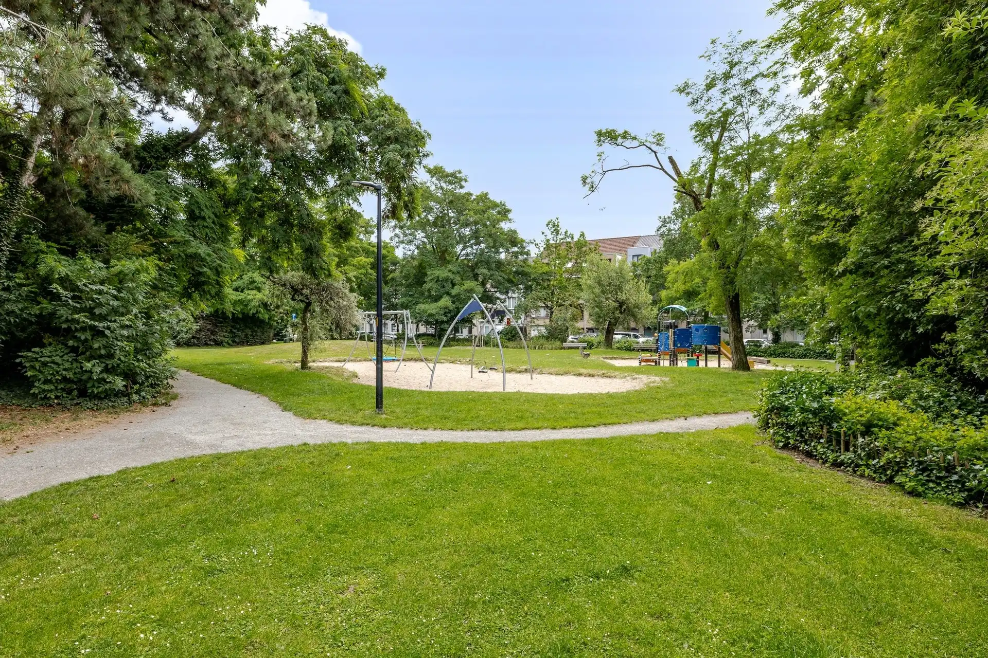 Te renoveren woning, met 4 slaapkamers, centrum Gent! foto 23