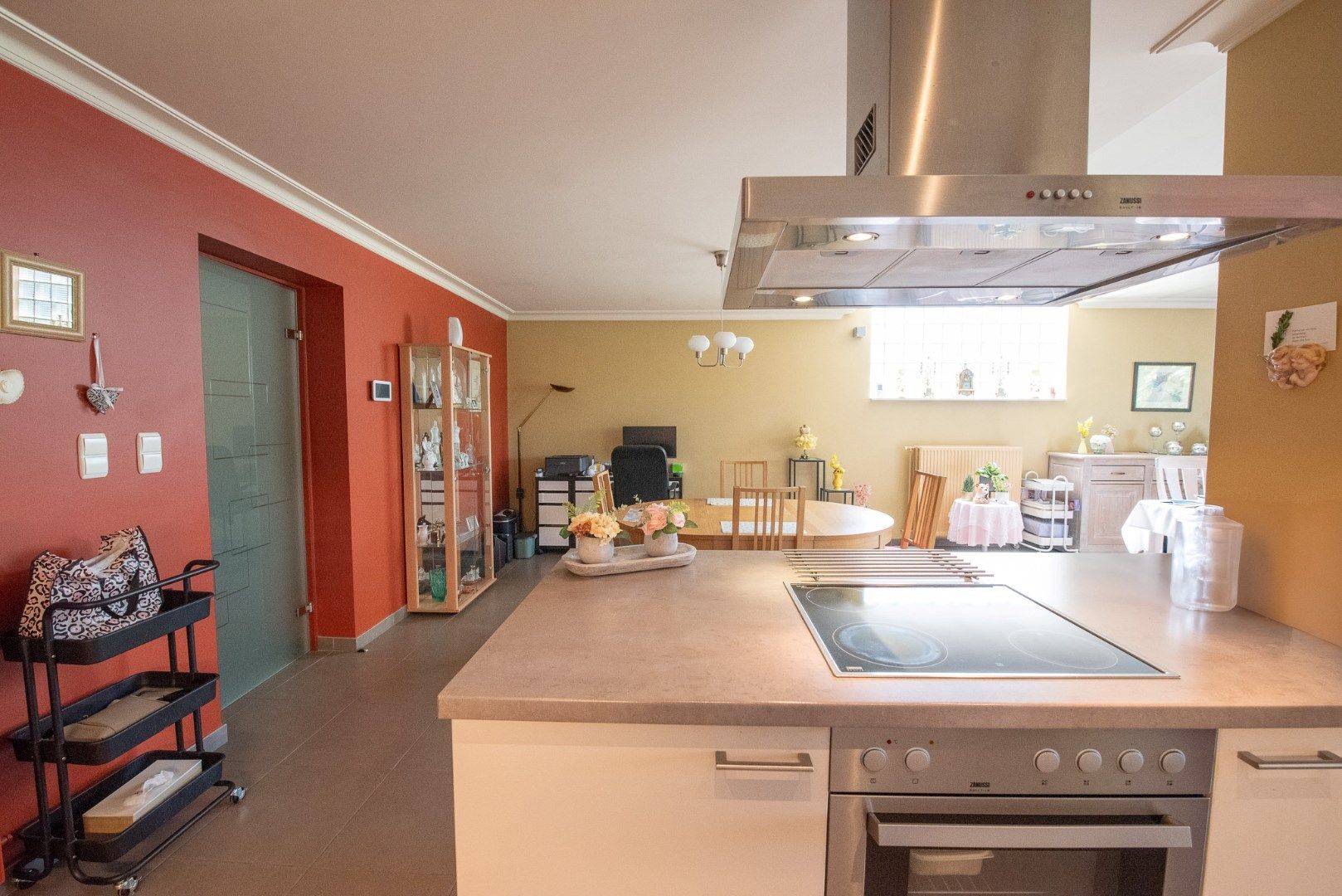 Ruim 2-slaapkamerappartement in centrum Wakken met zicht op groen! foto 6