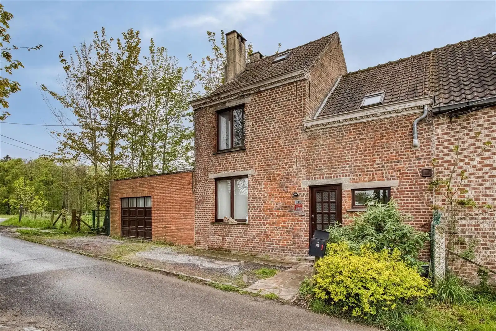 Woning met grote tuin te Dworp foto 2