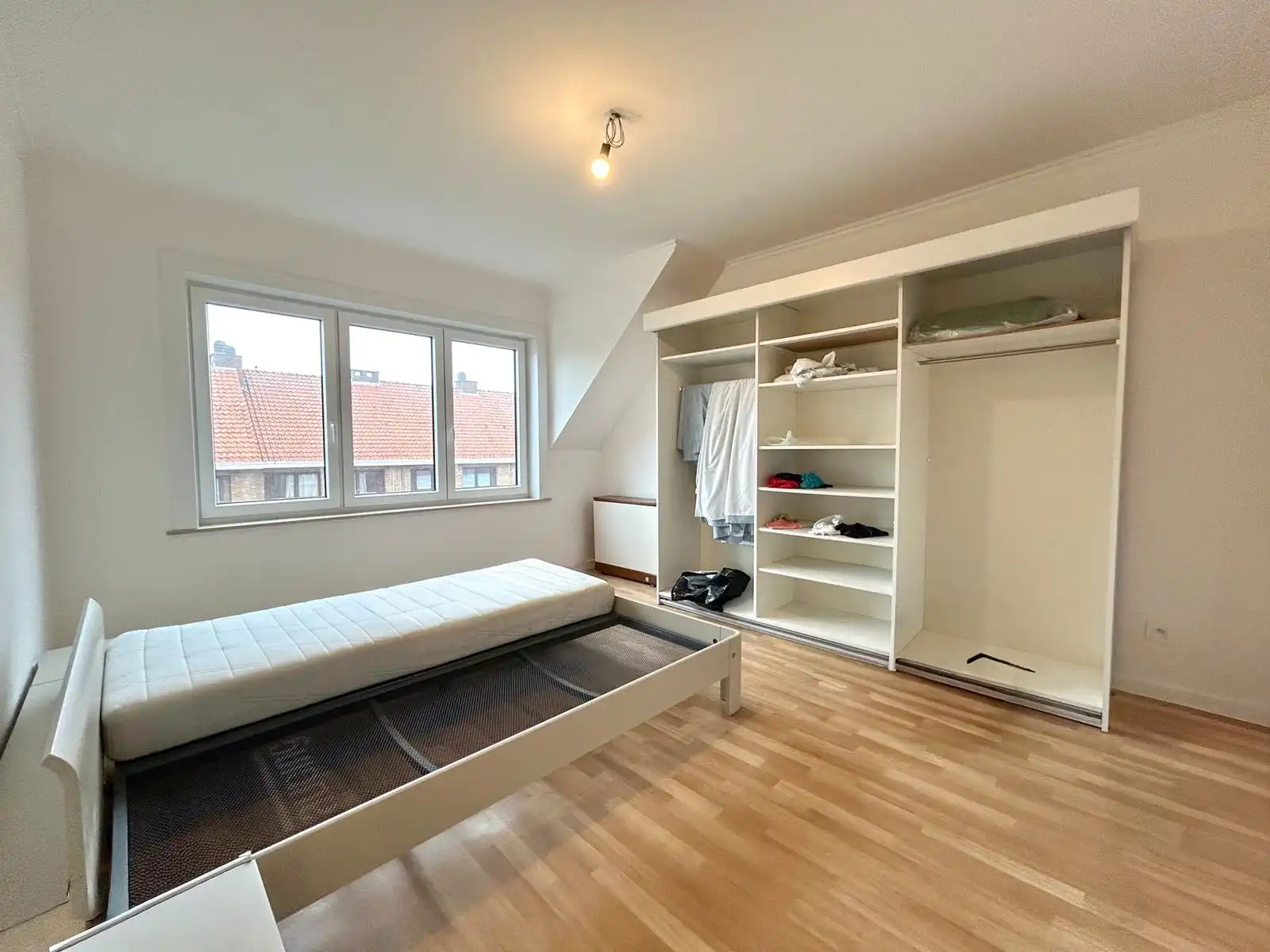 Instapklare woning met 3 slpk, inpandige garage en zonnige tuin foto 9