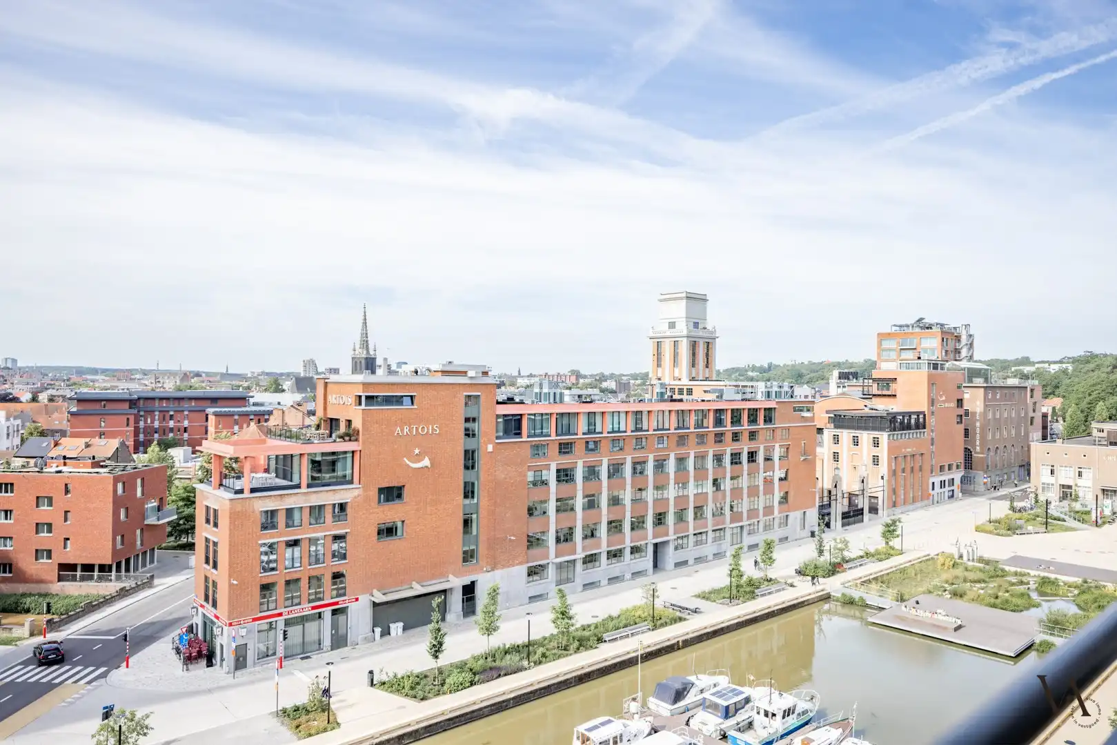 Ruim appartement met 2 slaapkamers en prachtig uitzicht over de jachthaven en het historische centrum foto 7