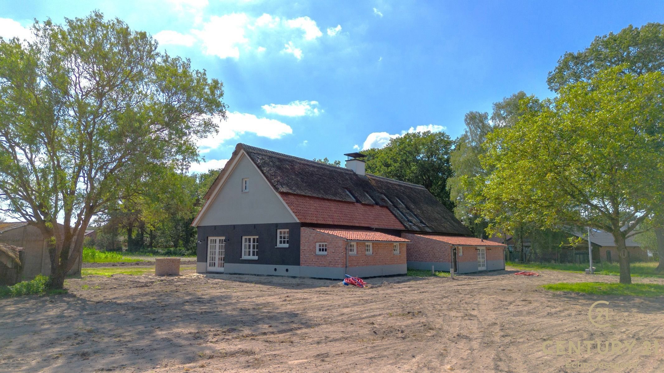 Uitzonderlijk landhuis bij natuurgebied te Poppel op 1.3Ha foto 32