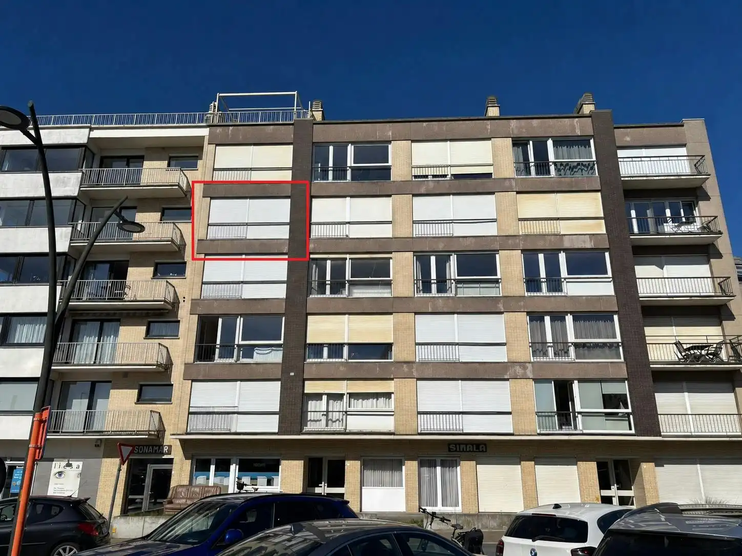 Ruim appartement met twee slaapkamers te koop in Koksijde! foto 15