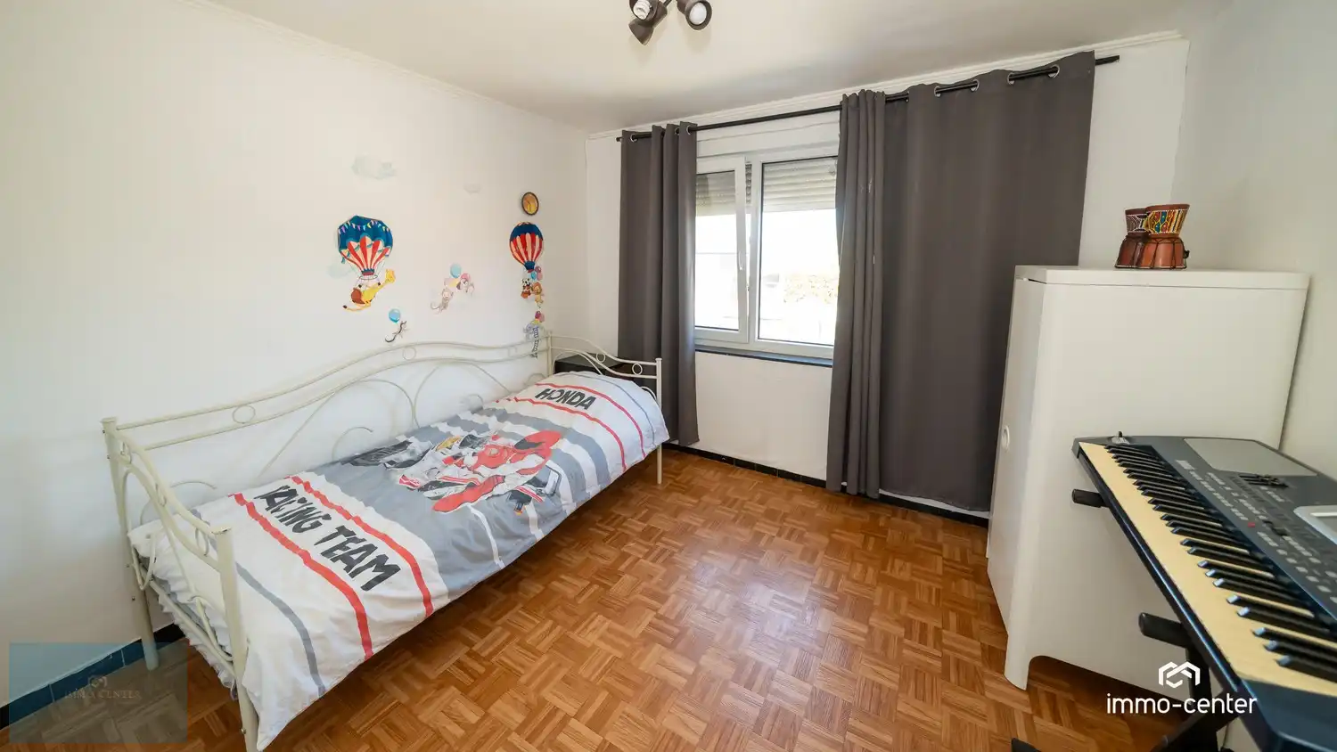 Instapklare open bebouwing met ruime tuin en moderne technieken te As foto 18