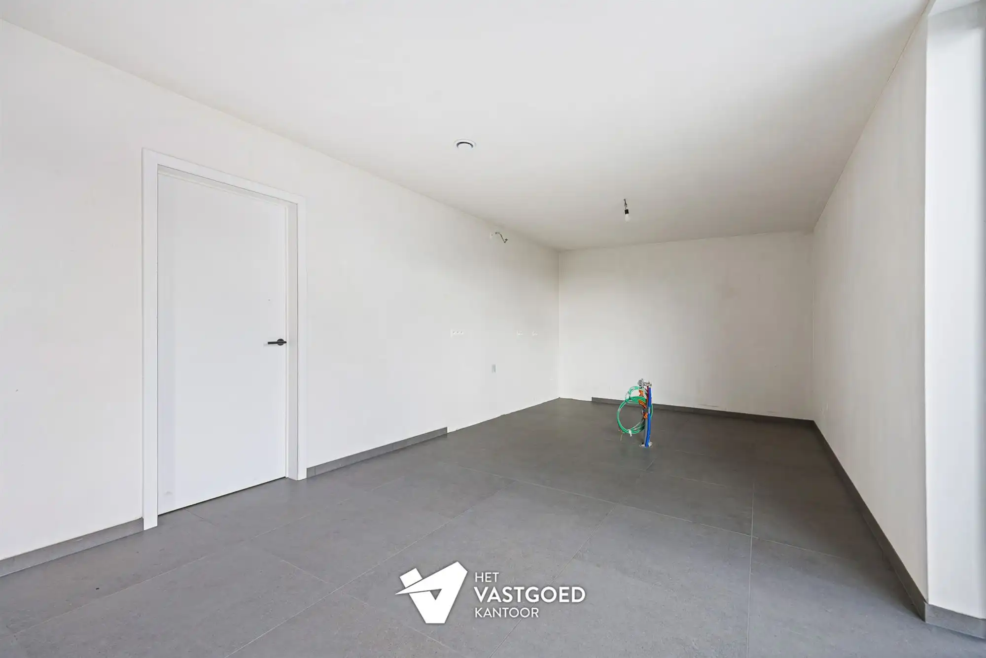 RUIM GELIJKVLOERS APPARTEMENT MET UITZONDERLIJKE BUITENRUIMTE foto 8
