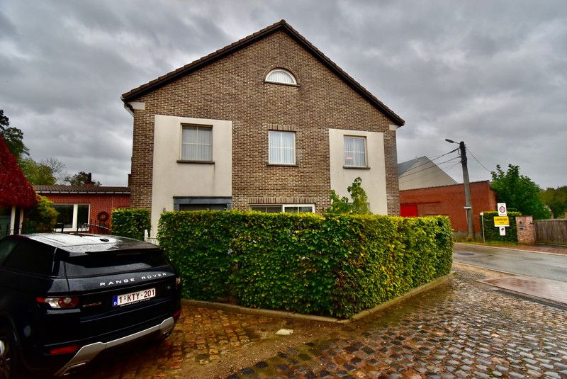 Woning met 2 slaapkamers, terras en autostaanplaats foto 8