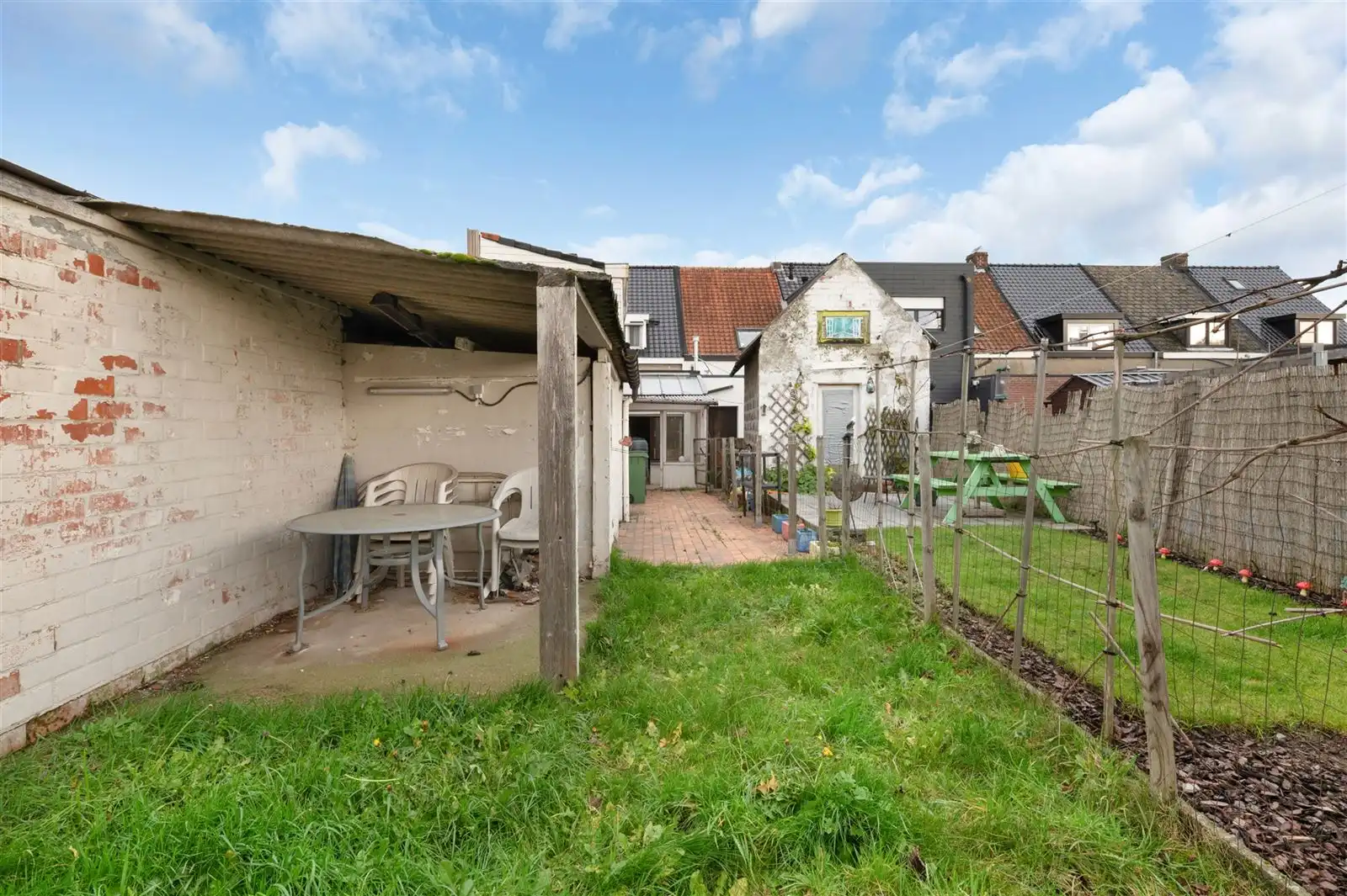 Charmante gezinswoning op toplocatie te Wetteren! foto 9