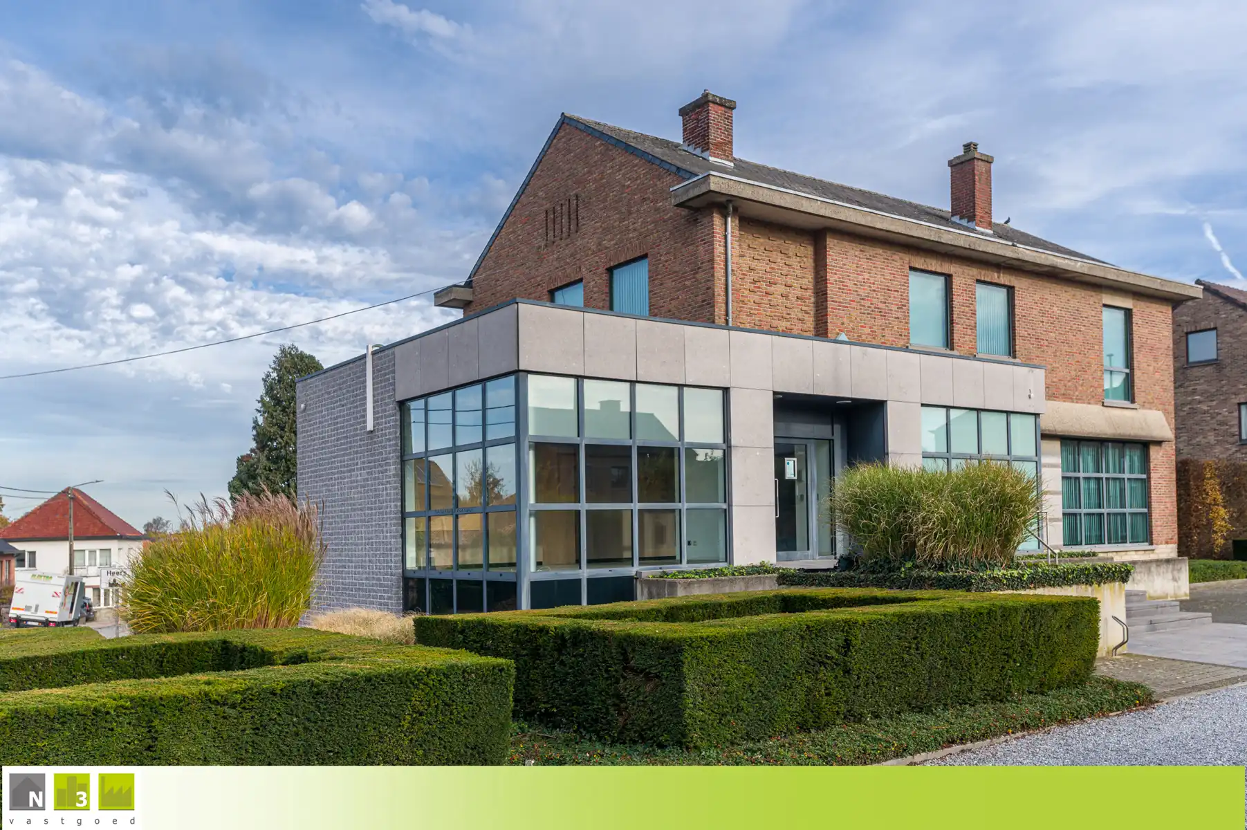 Commerciële ruimte te koop foto {{pictureIndex}}