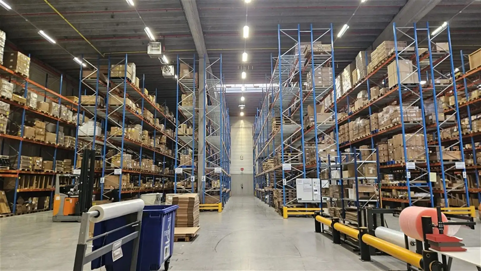 Logistiek met kantoren foto 21