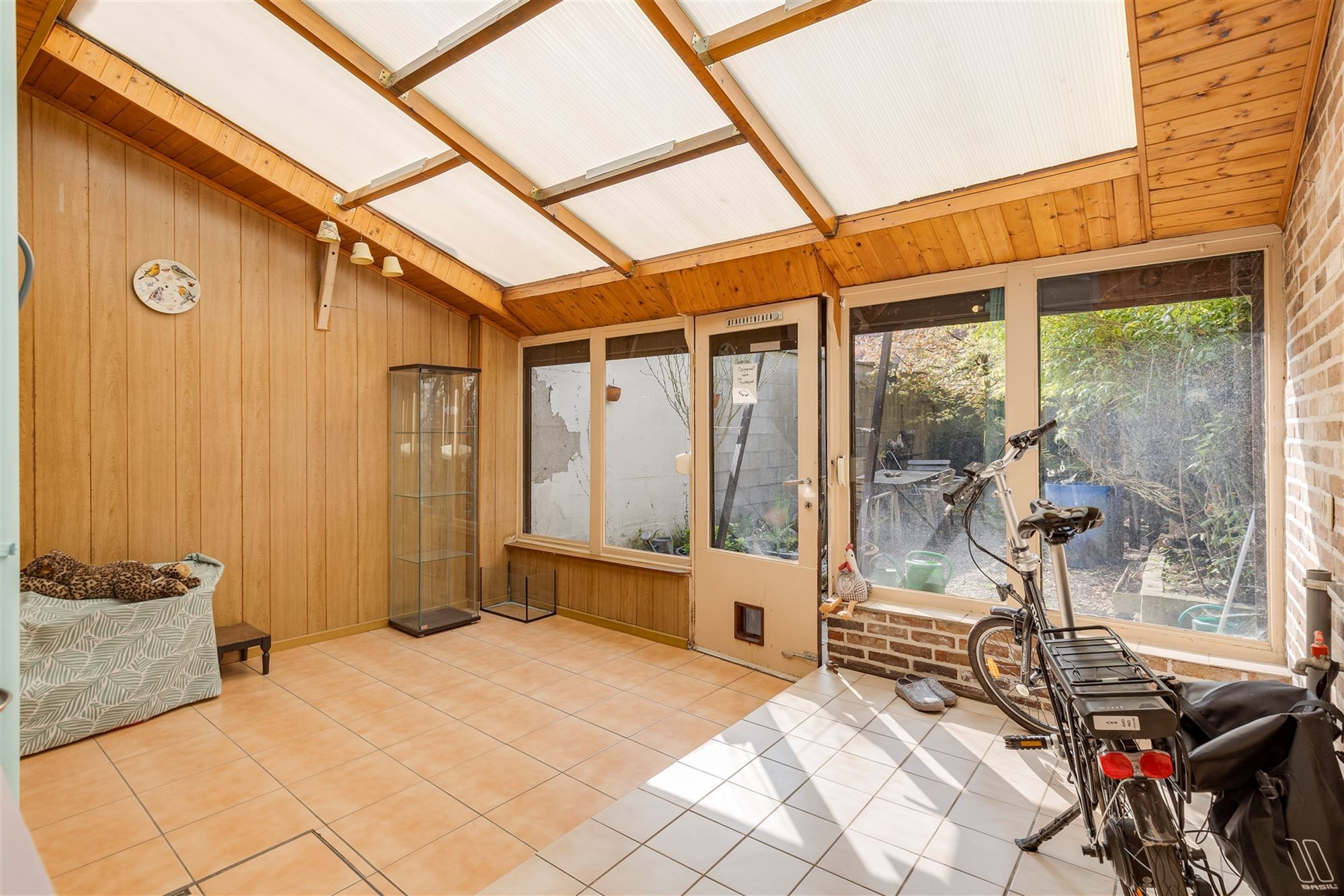 Ruim te renoveren huis met tuin en garage foto 7