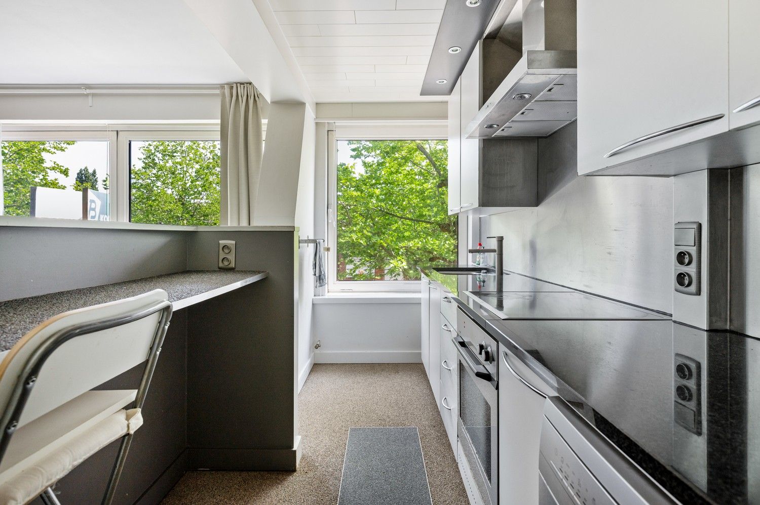 Verzorgd appartement op toplocatie met 2 slaapkamers in Deurne Zuid! foto 8