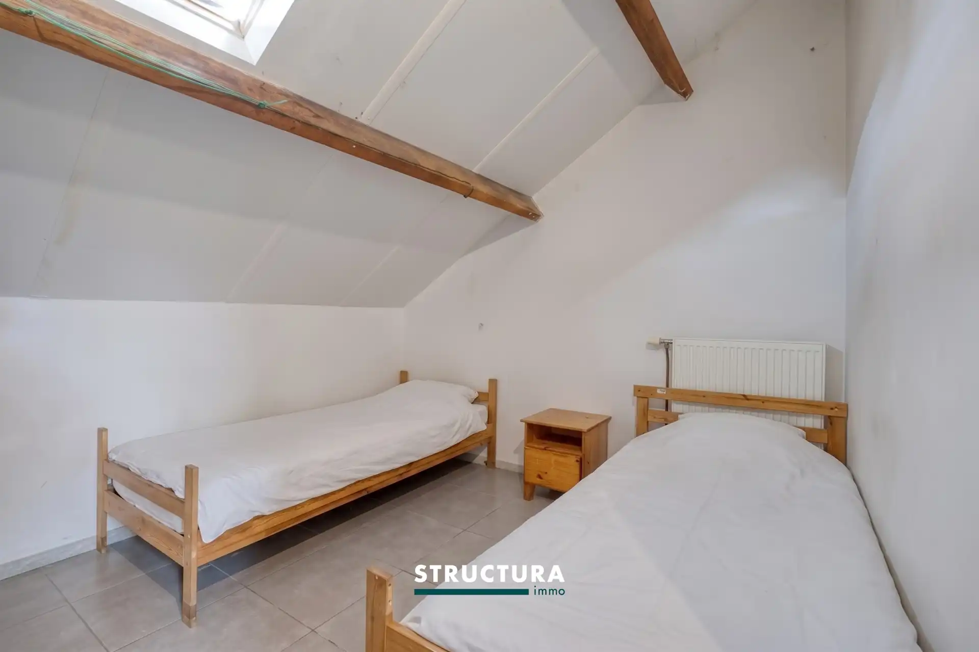 Unieke woning met polyvalent bijgebouw foto 32