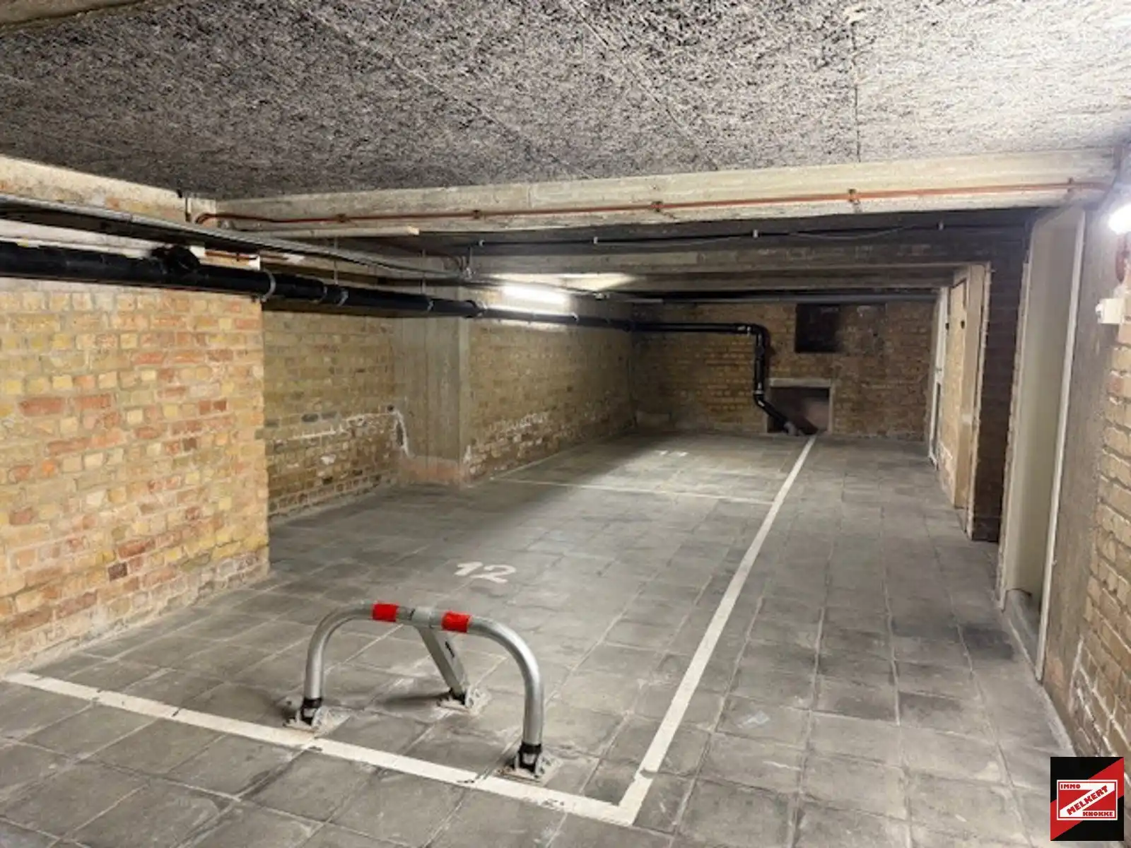 Parkeerplaats te koop foto 9