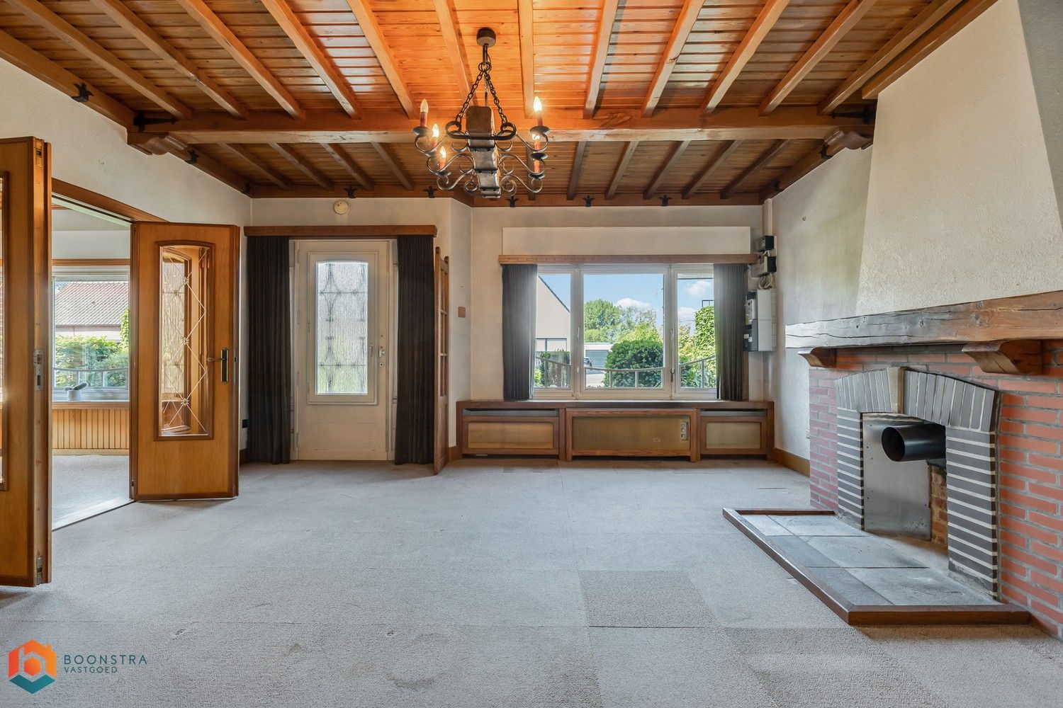 Vrijstaande woning met veel potentieel op 1143m² in Koningshooikt foto 4