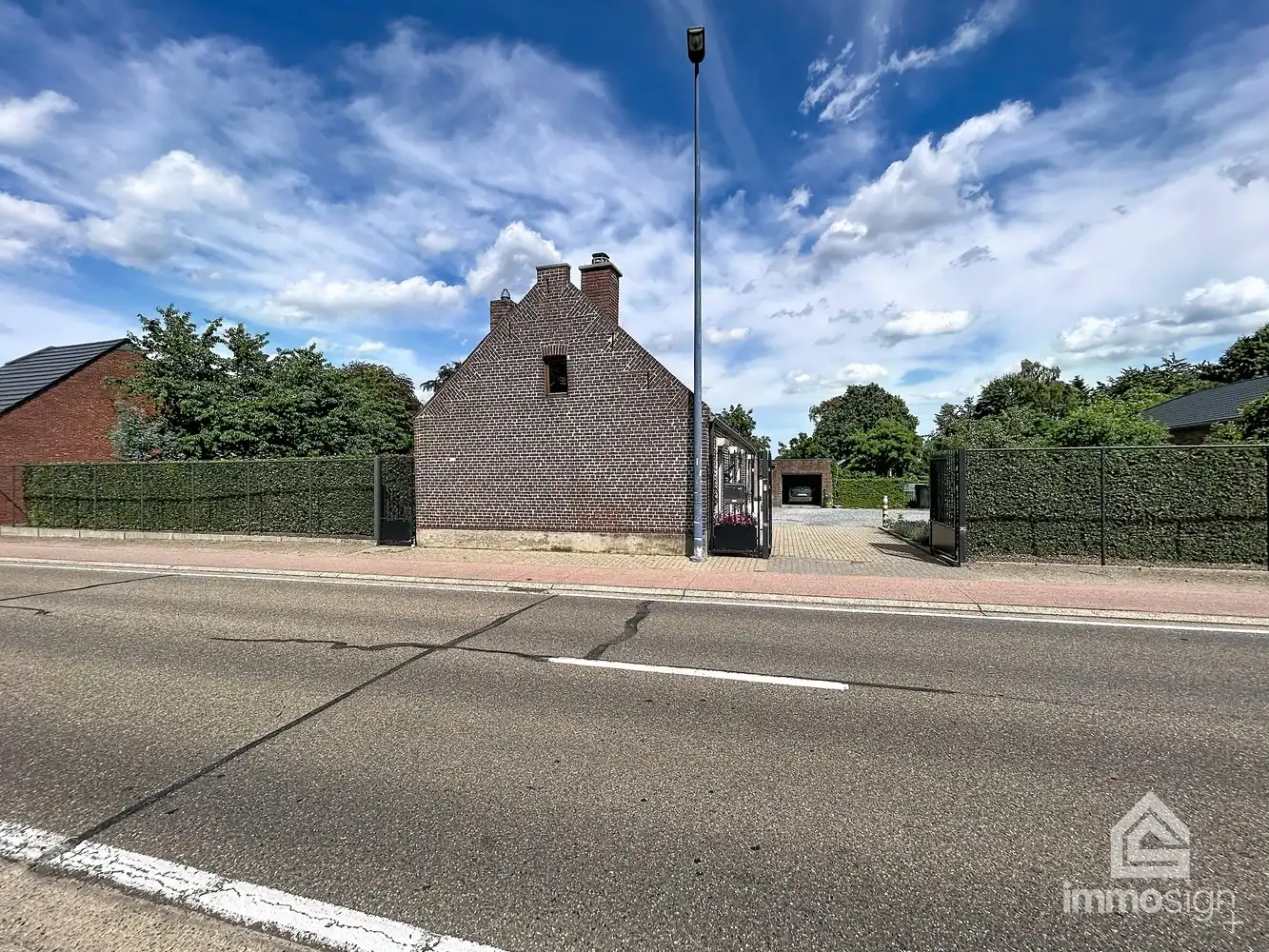 Ruime woning op bijna 2.000 m² grond met dubbele garage en werkhuis foto 53