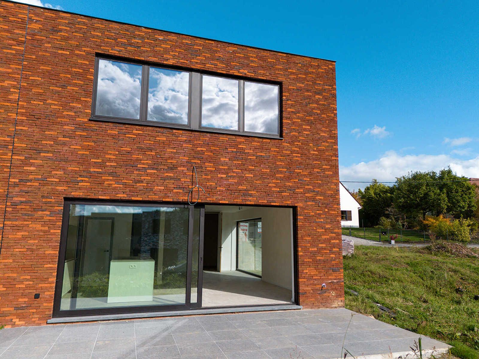 Lot A - Halfopen bebouwing met 3 slaapkamers foto {{pictureIndex}}