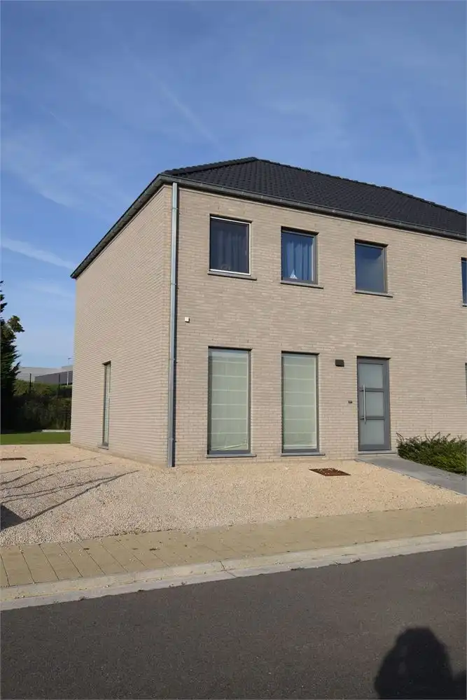 SINT-LIEVENS-HOUTEM - Lindestraat 35 lot 1 foto {{pictureIndex}}