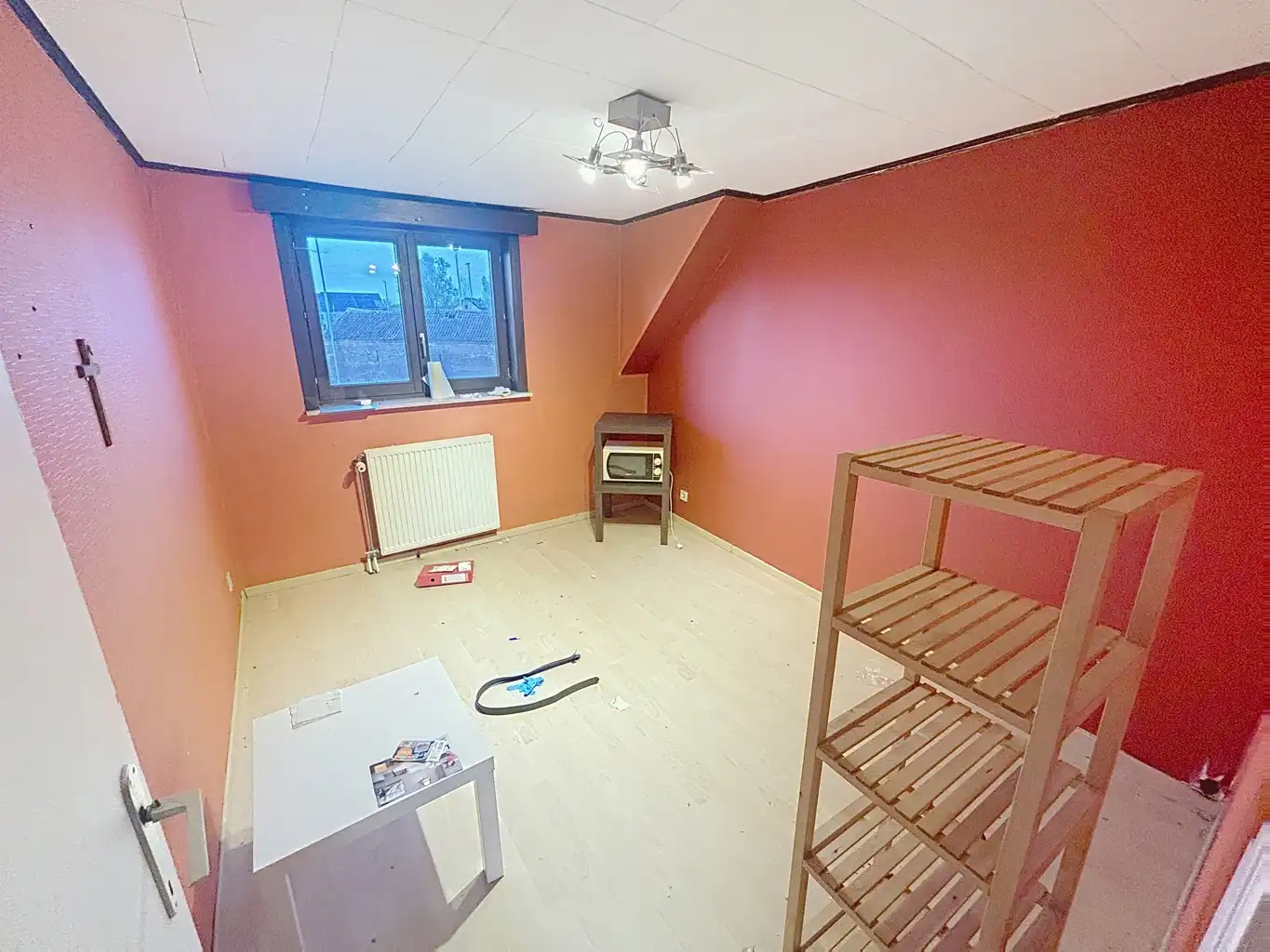 Te renoveren handelspand met appartement foto 12