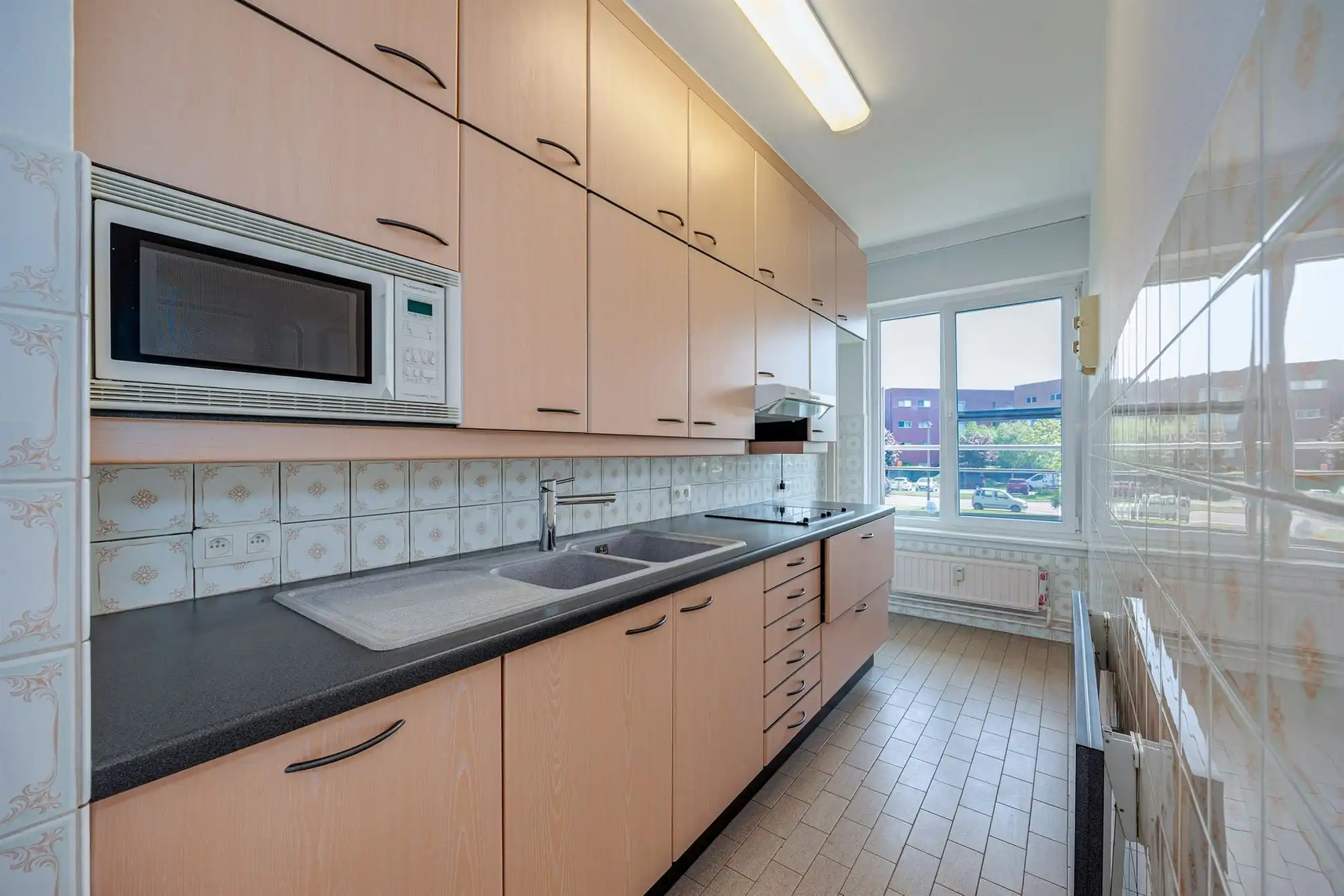 Appartement met 2 slaapkamers en twee terrassen en P foto 4