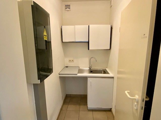 Gelijkvloerse handelsruimte van 110 vkm op een boogscheut van de Markt van Deinze foto 7